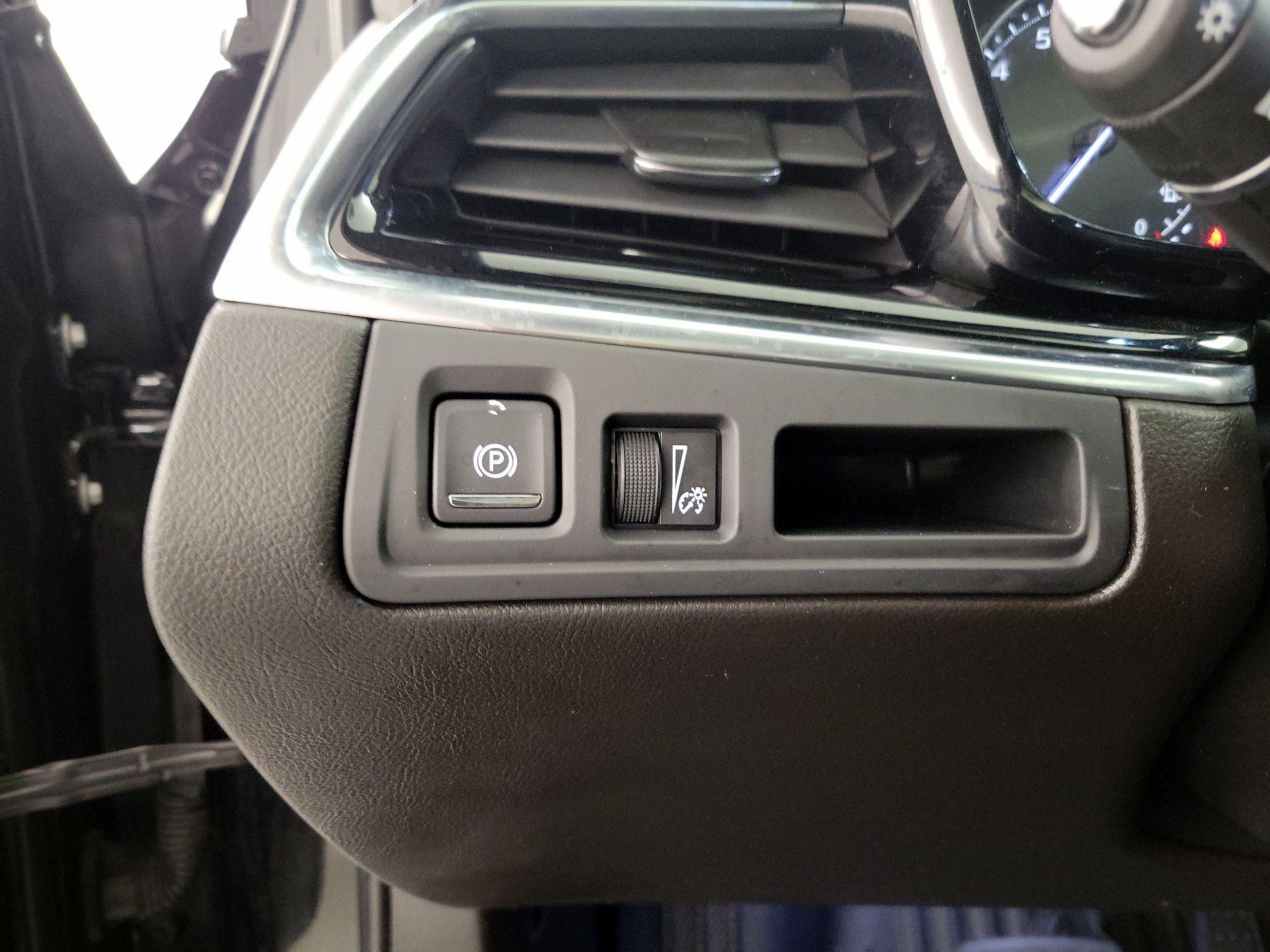 Thumbnail: 2022 Cadillac XT6 - 13