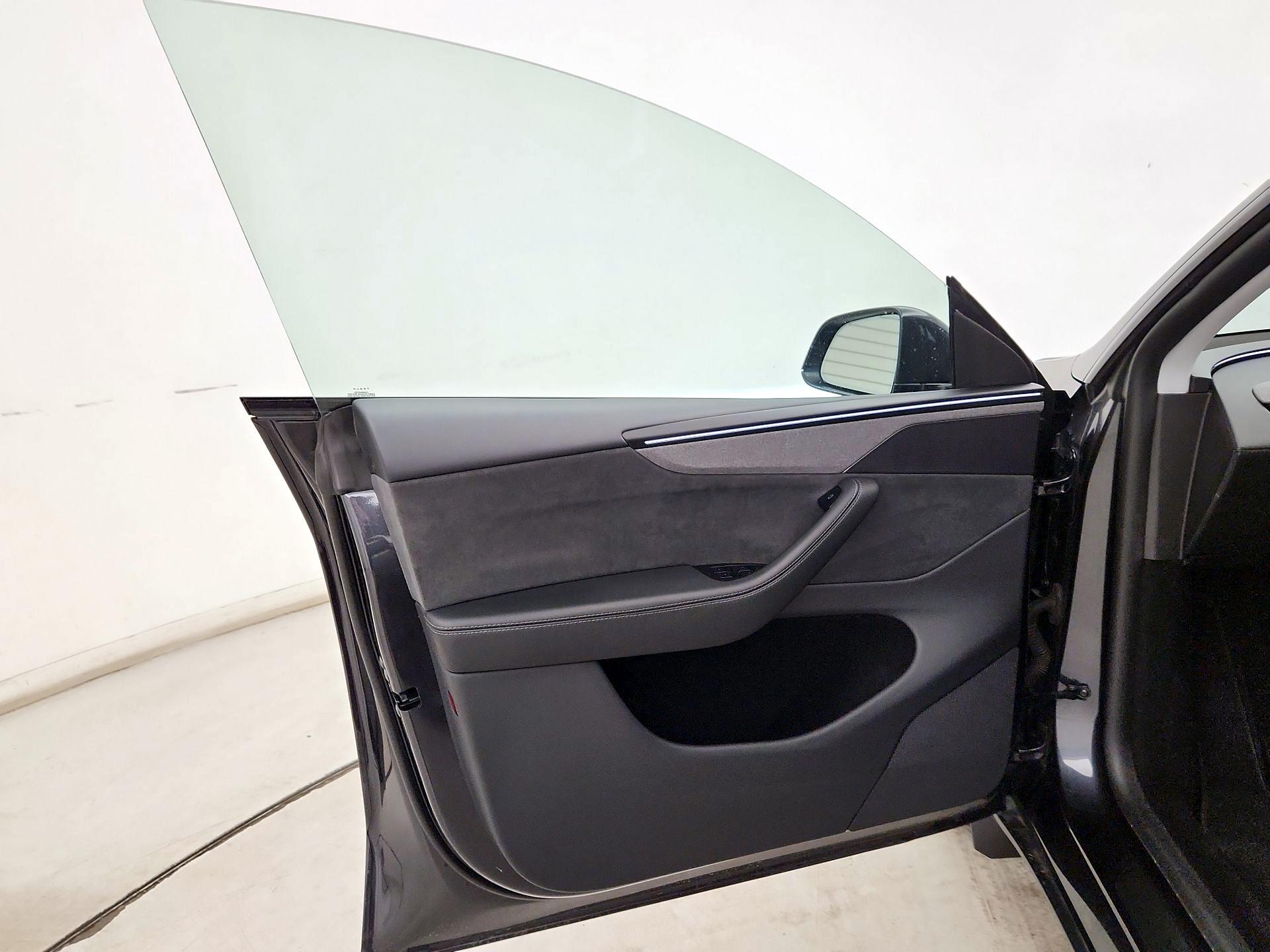Thumbnail: 2026 Tesla Model Y - 12
