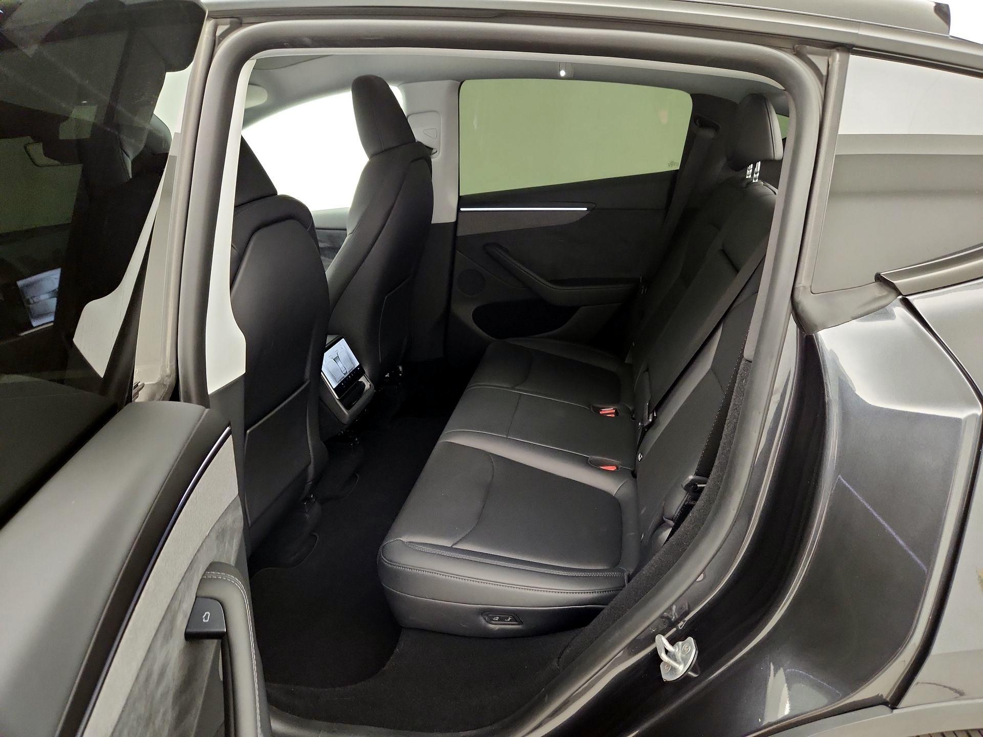 Thumbnail: 2026 Tesla Model Y - 19