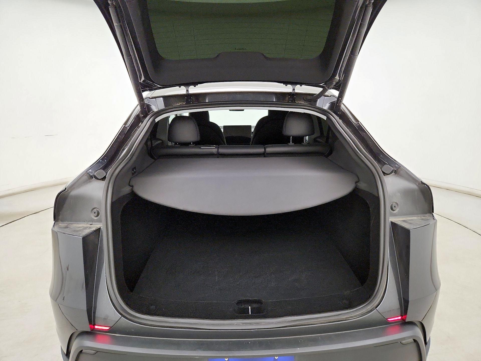 Thumbnail: 2026 Tesla Model Y - 20