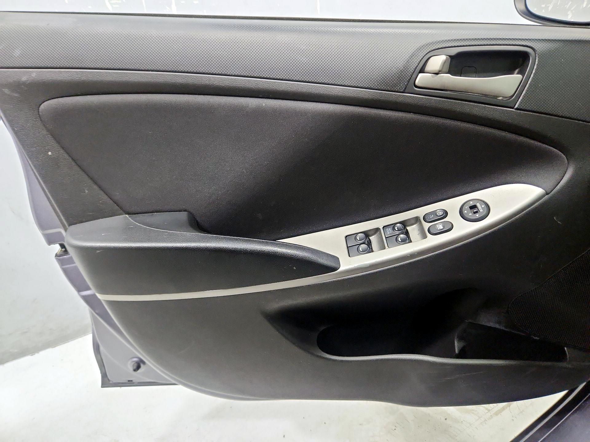 Thumbnail: 2016 Hyundai Accent - 12
