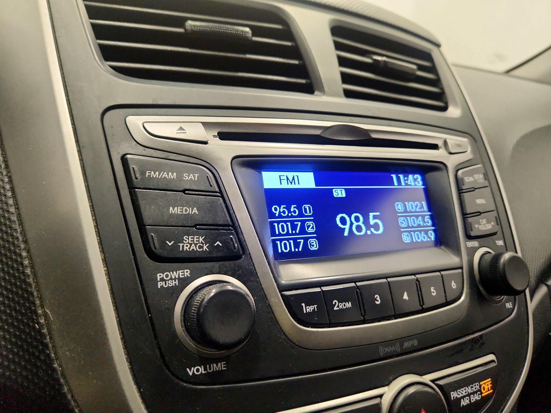Thumbnail: 2016 Hyundai Accent - 14