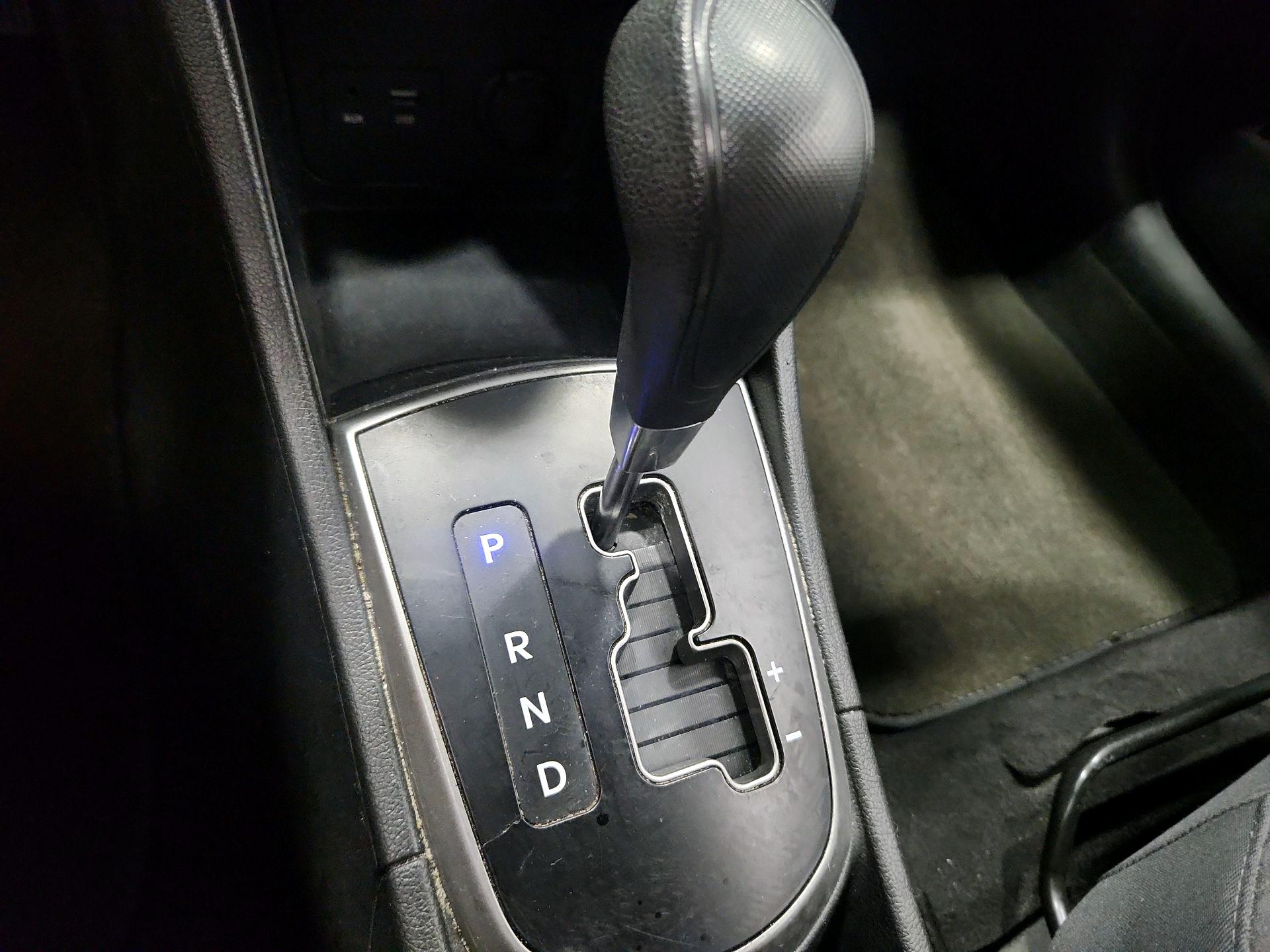 Thumbnail: 2016 Hyundai Accent - 16