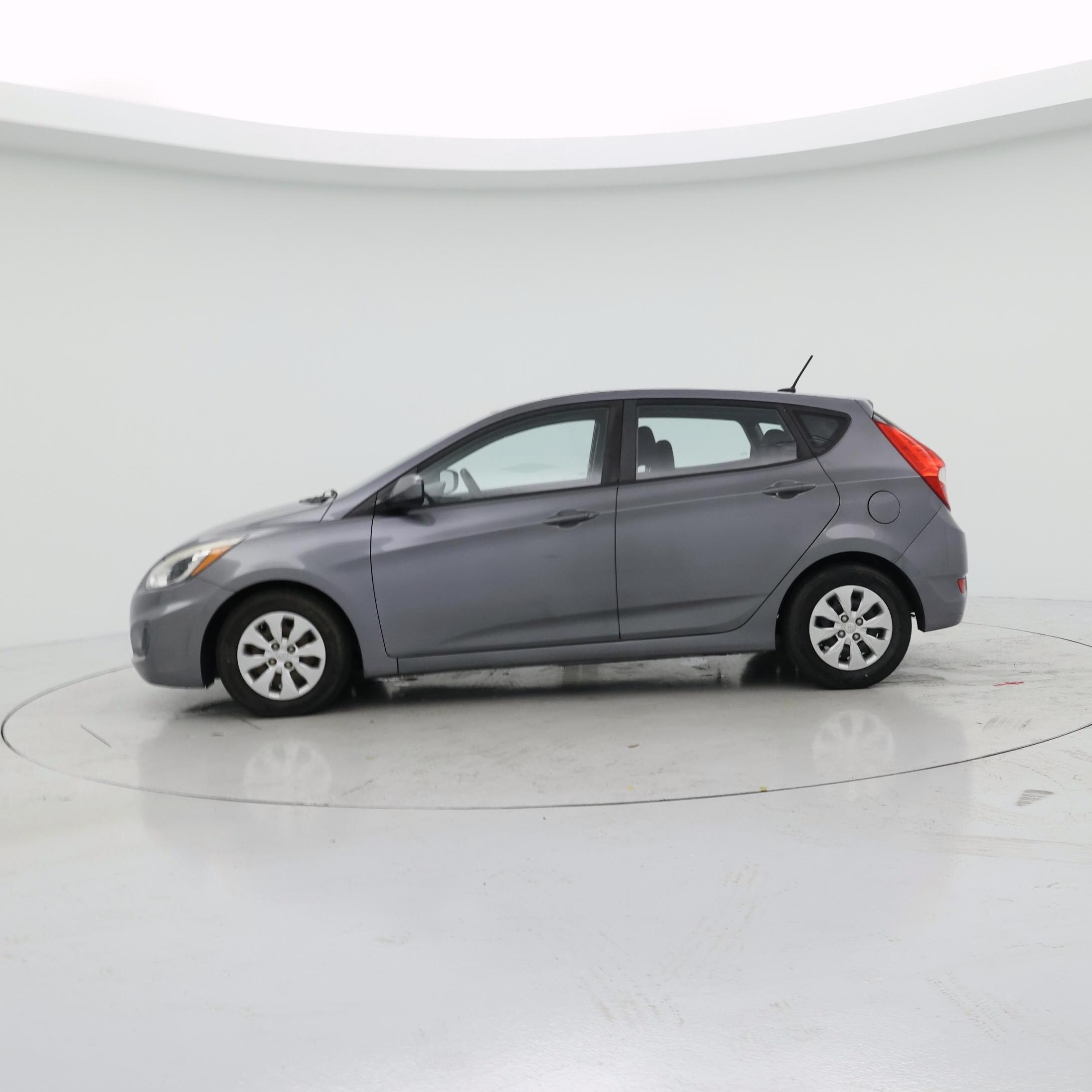 Thumbnail: 2016 Hyundai Accent - 3
