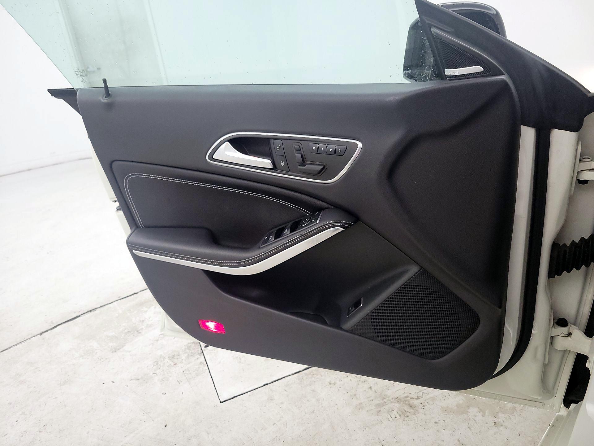 Thumbnail: 2016 Mercedes-Benz CLA - 12