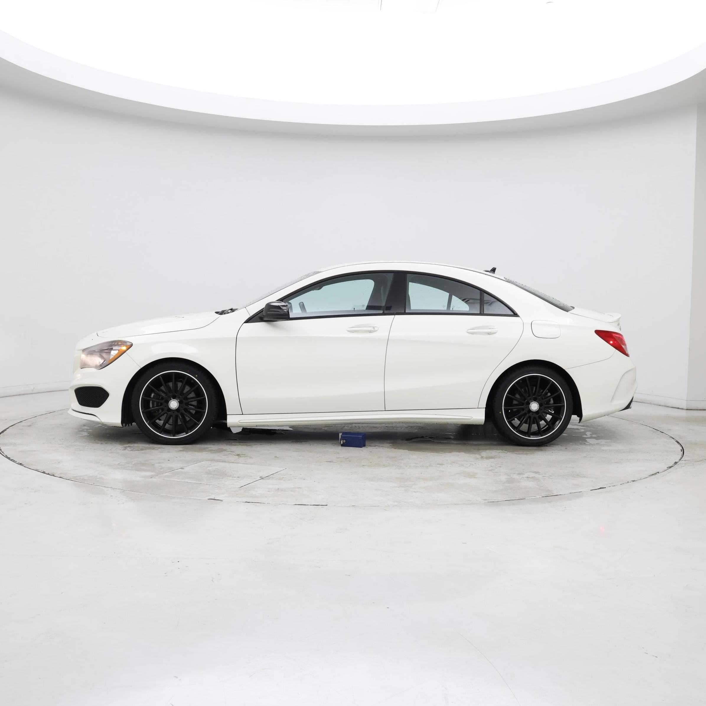 Thumbnail: 2016 Mercedes-Benz CLA - 2