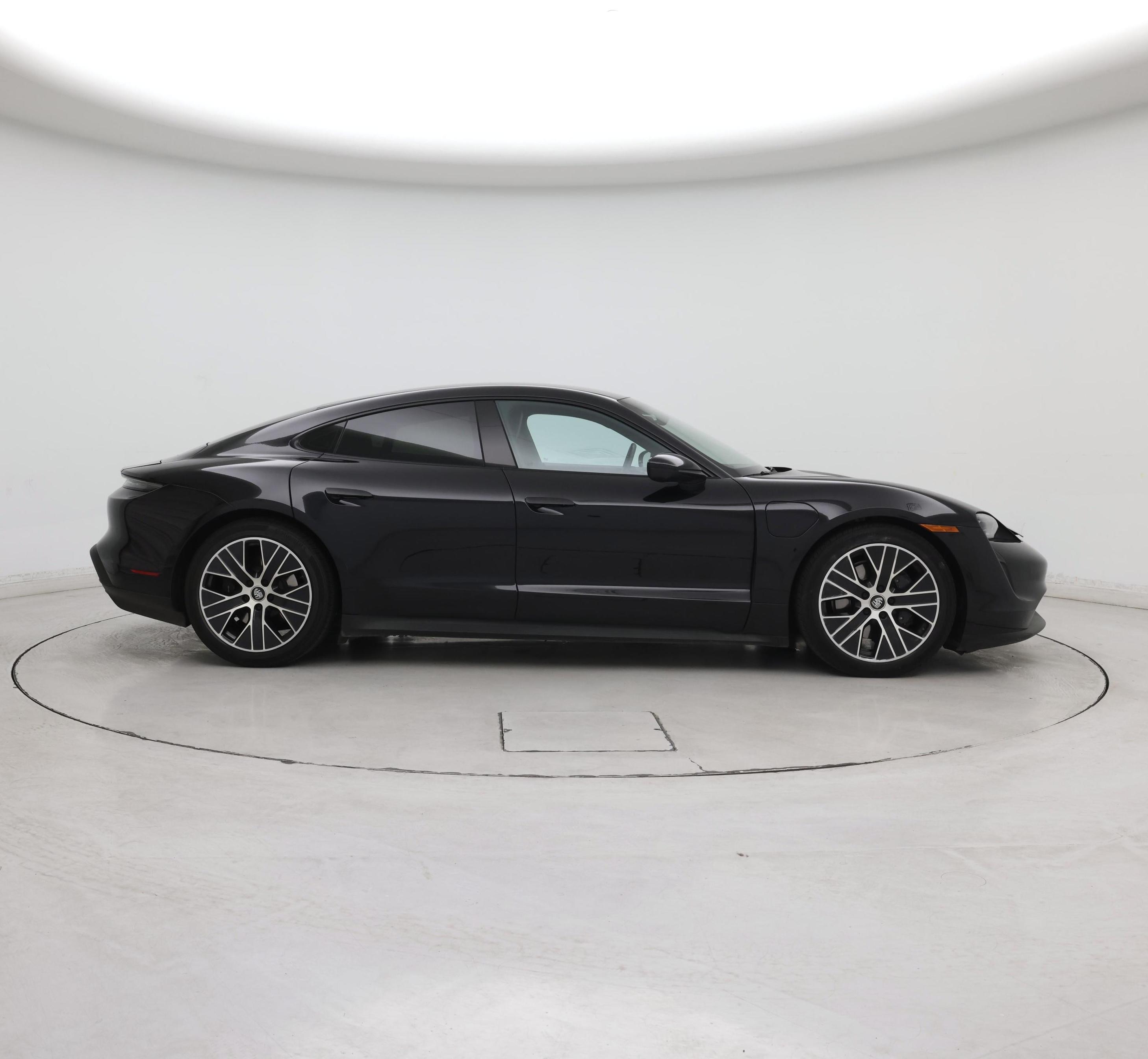 Thumbnail: 2021 Porsche Taycan - 7