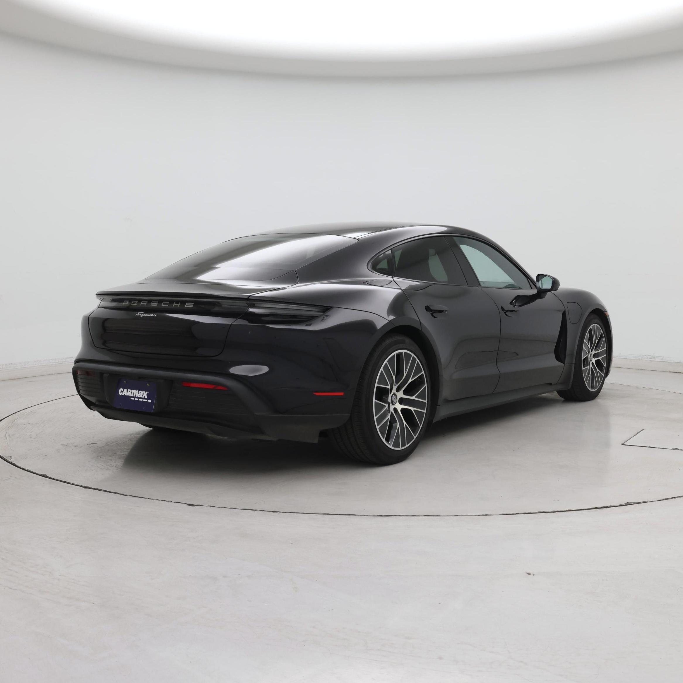 Thumbnail: 2021 Porsche Taycan - 8