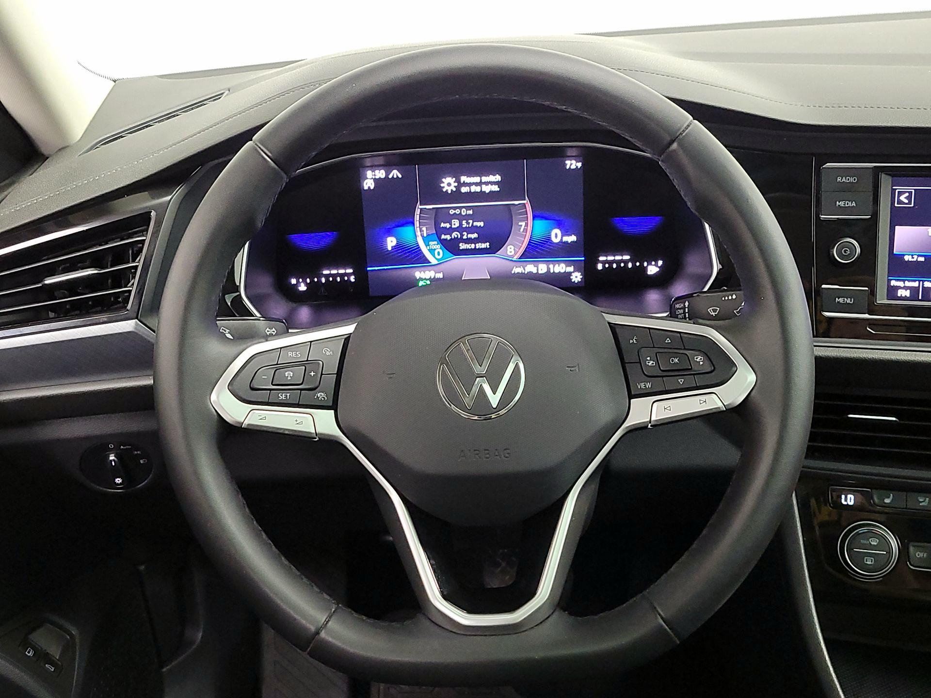 Thumbnail: 2024 Volkswagen Jetta - 10