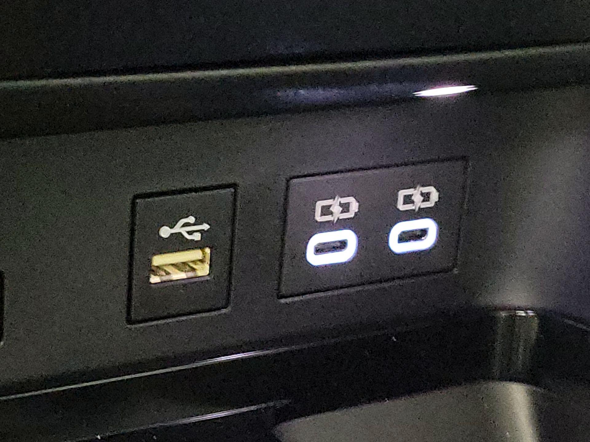 Thumbnail: 2025 Toyota Camry - 18