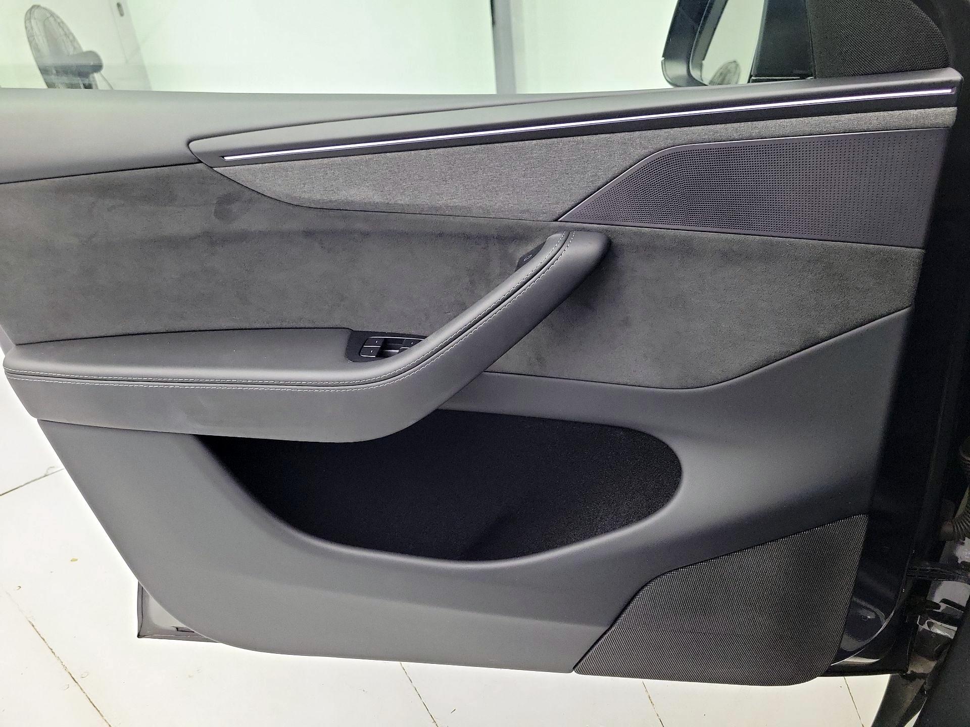 Thumbnail: 2026 Tesla Model Y - 12