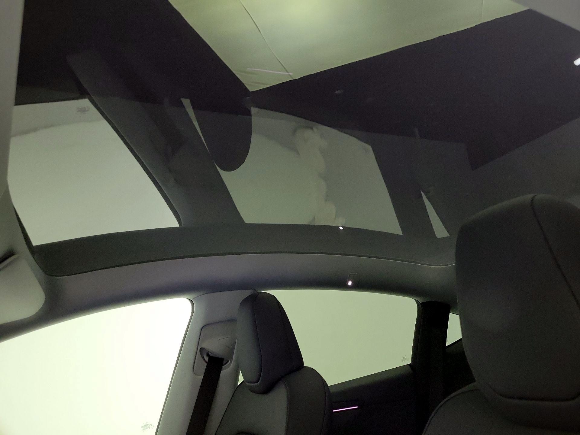 Thumbnail: 2026 Tesla Model Y - 19
