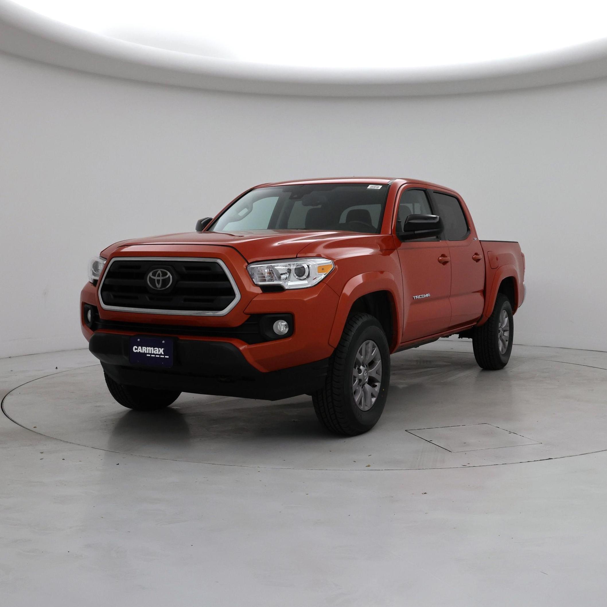 Thumbnail: 2018 Toyota Tacoma - 4