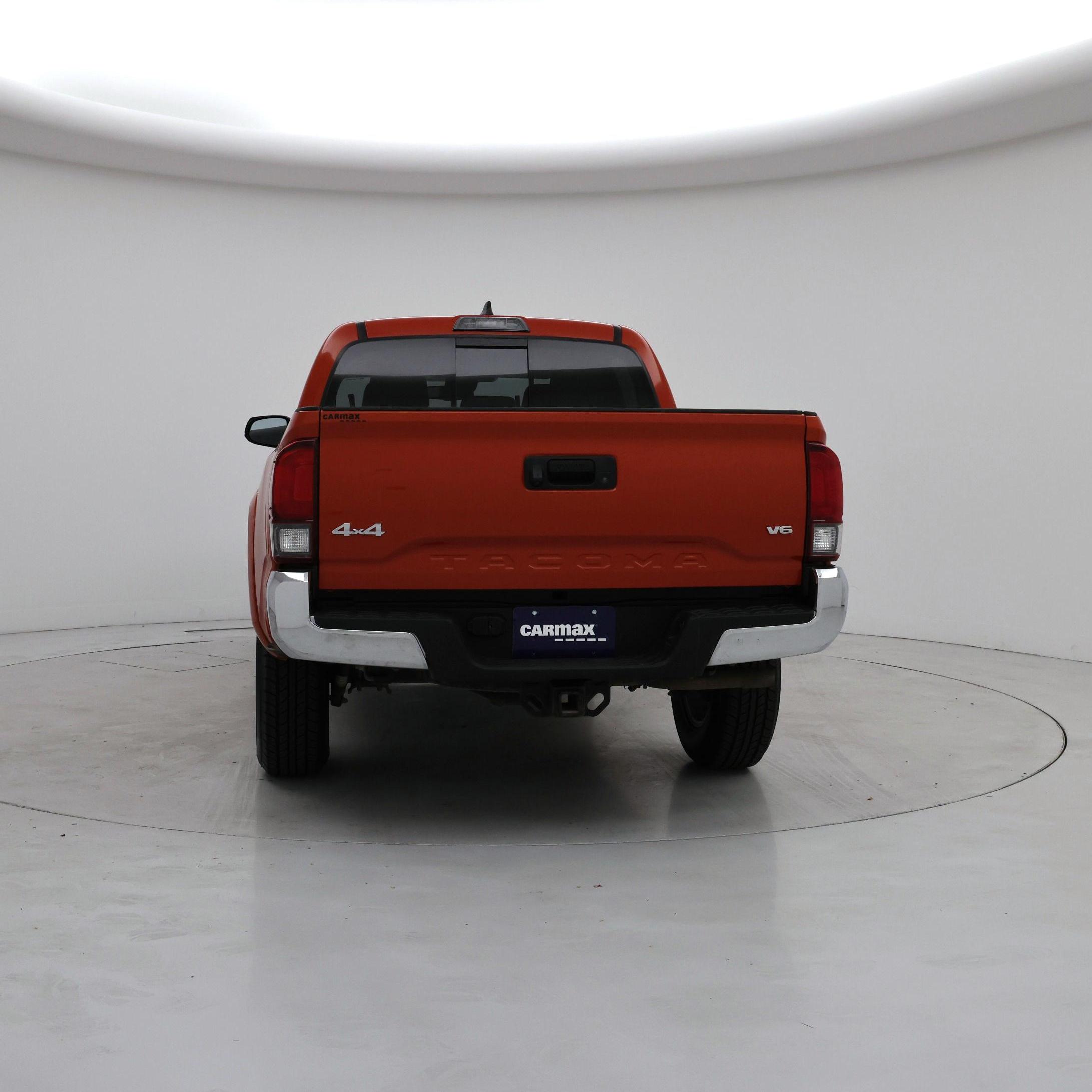 Thumbnail: 2018 Toyota Tacoma - 6
