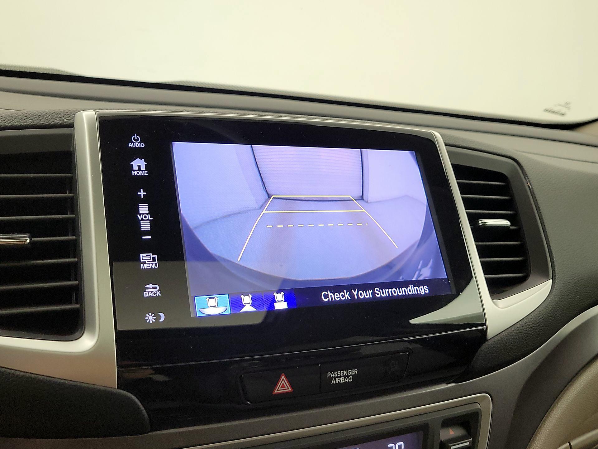 Thumbnail: 2018 Honda Pilot - 14