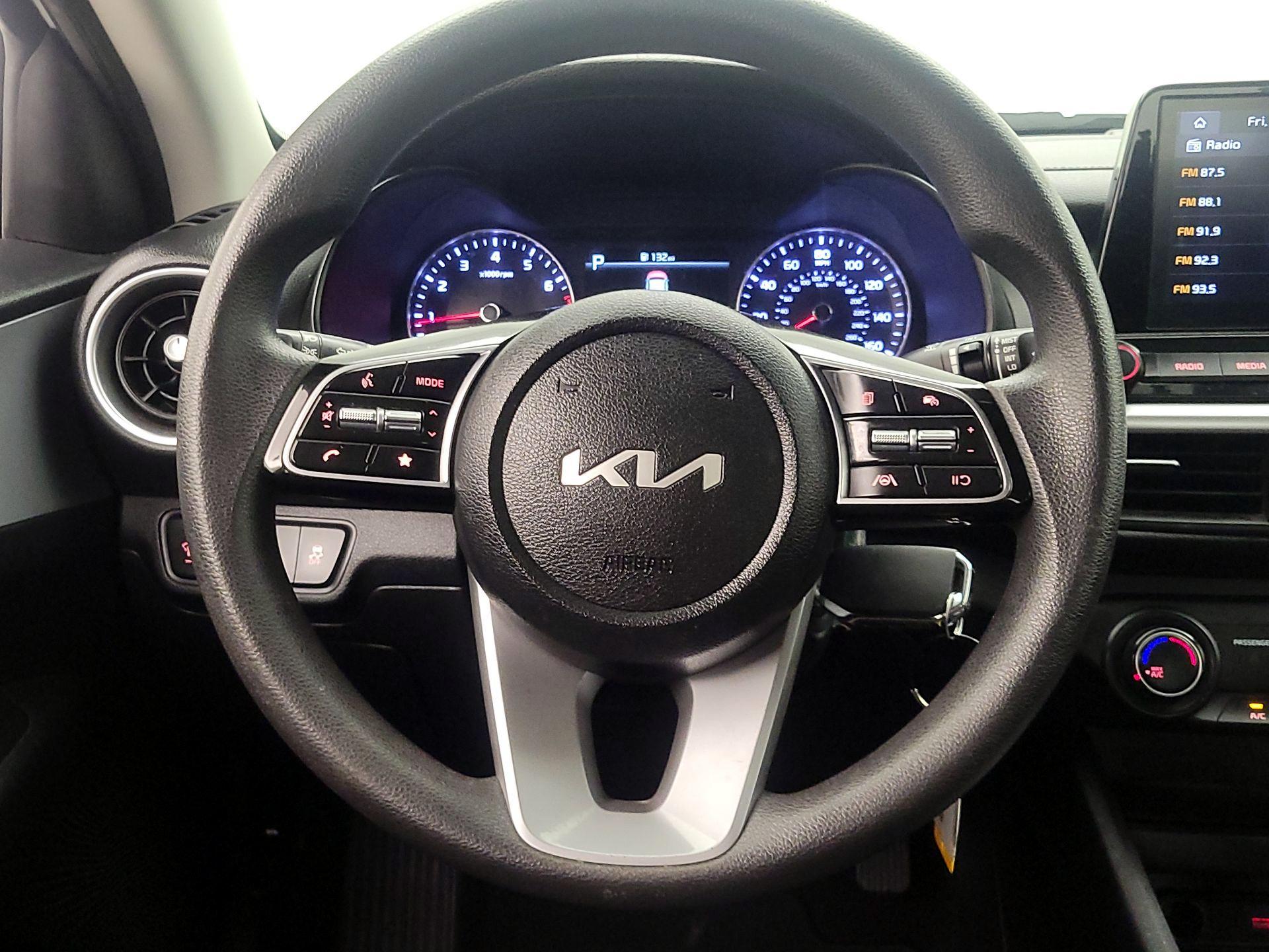 Thumbnail: 2022 Kia Forte - 10