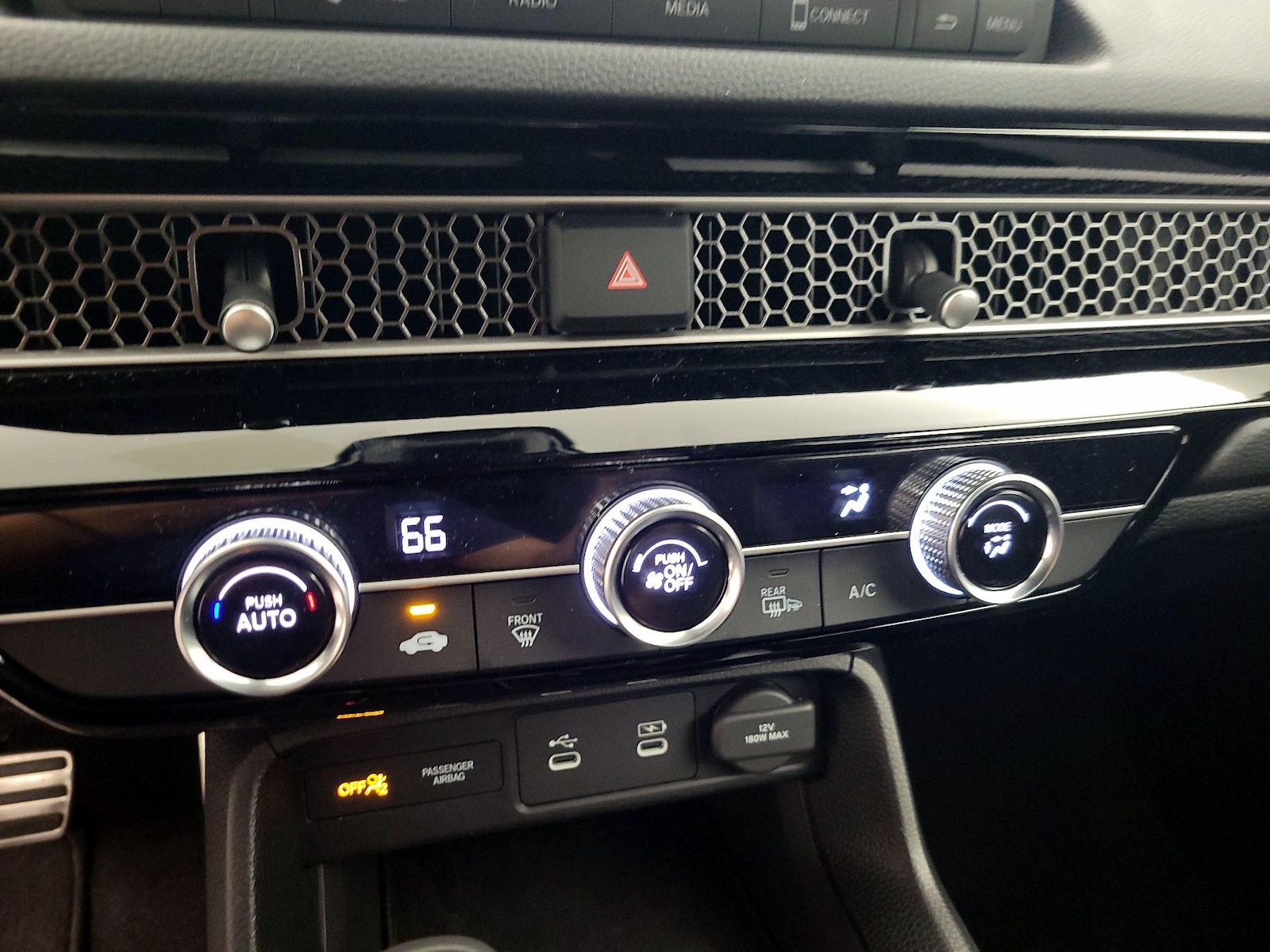 2026 Honda Civic Hatchback Sport - Photo 16