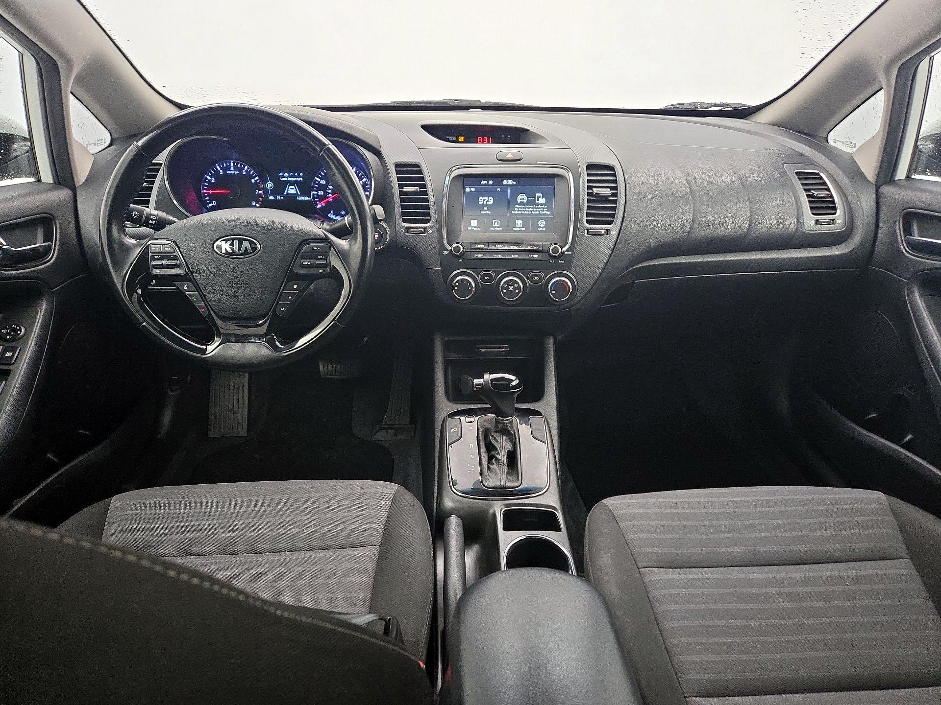 Thumbnail: 2018 Kia Forte - 9