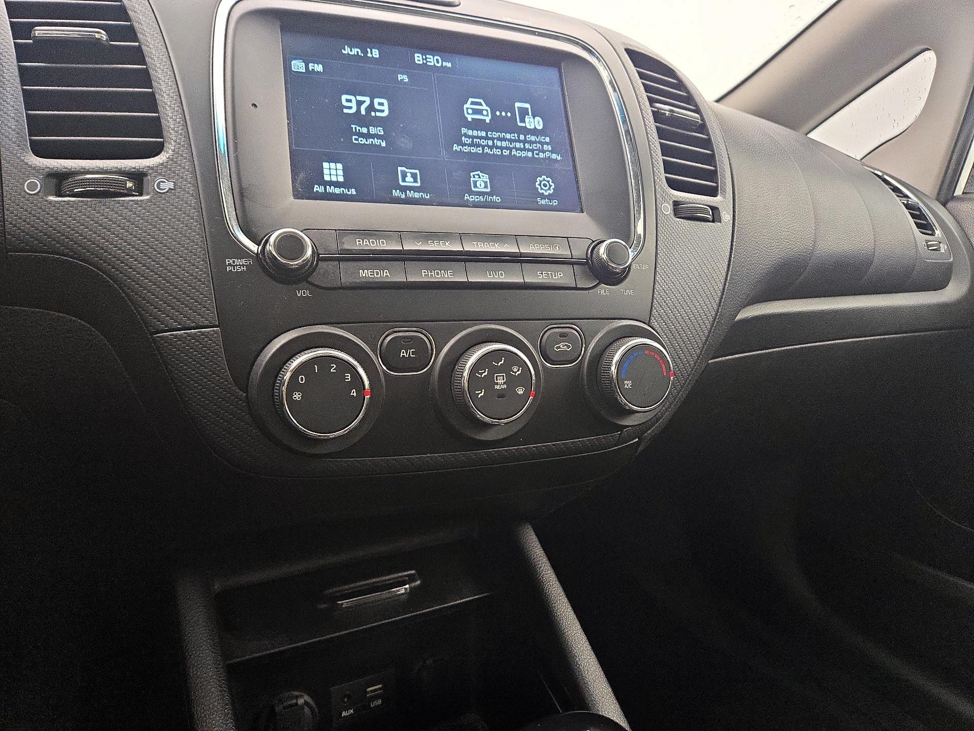 Thumbnail: 2018 Kia Forte - 16
