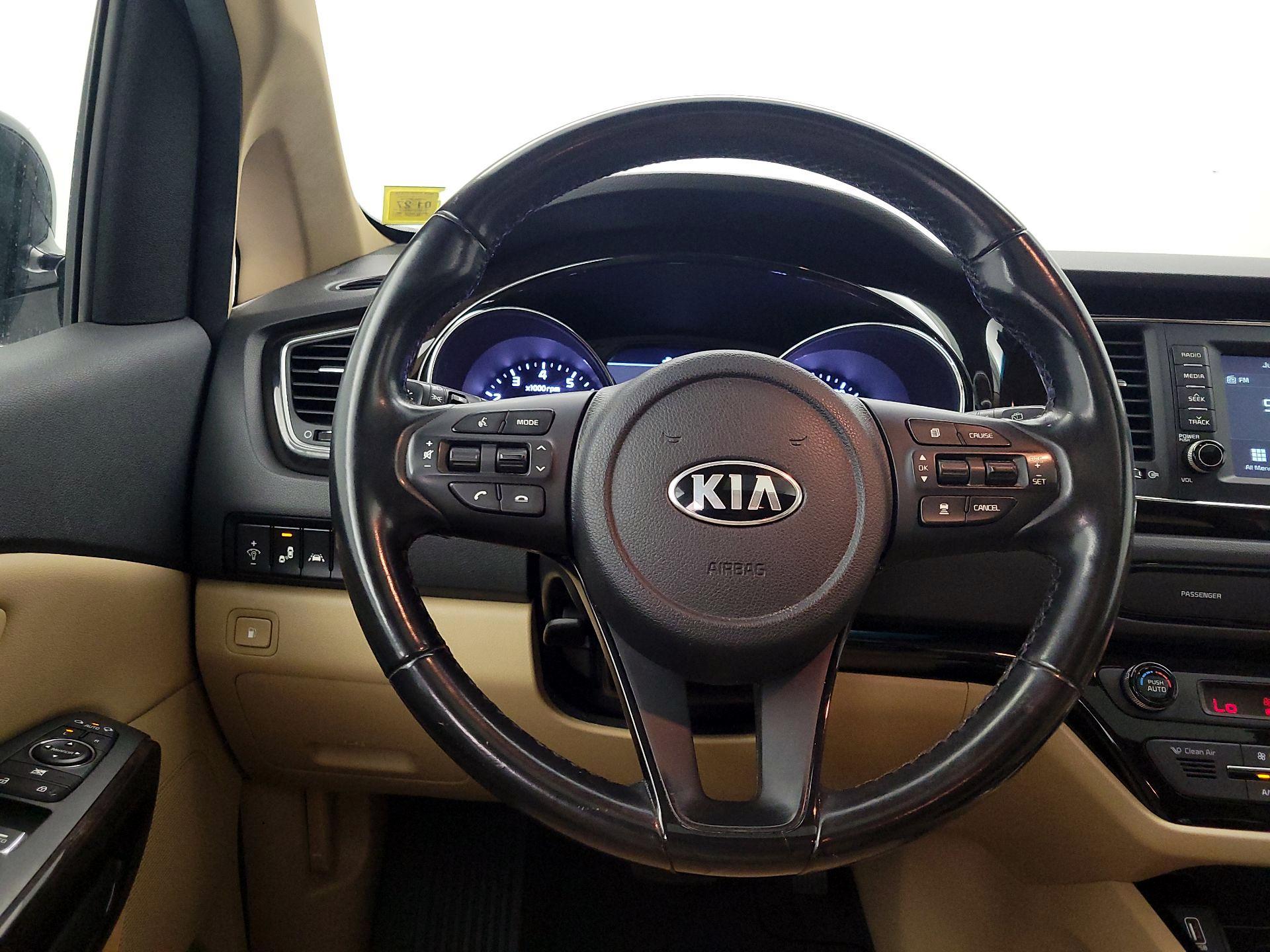 Thumbnail: 2021 Kia Sedona - 10