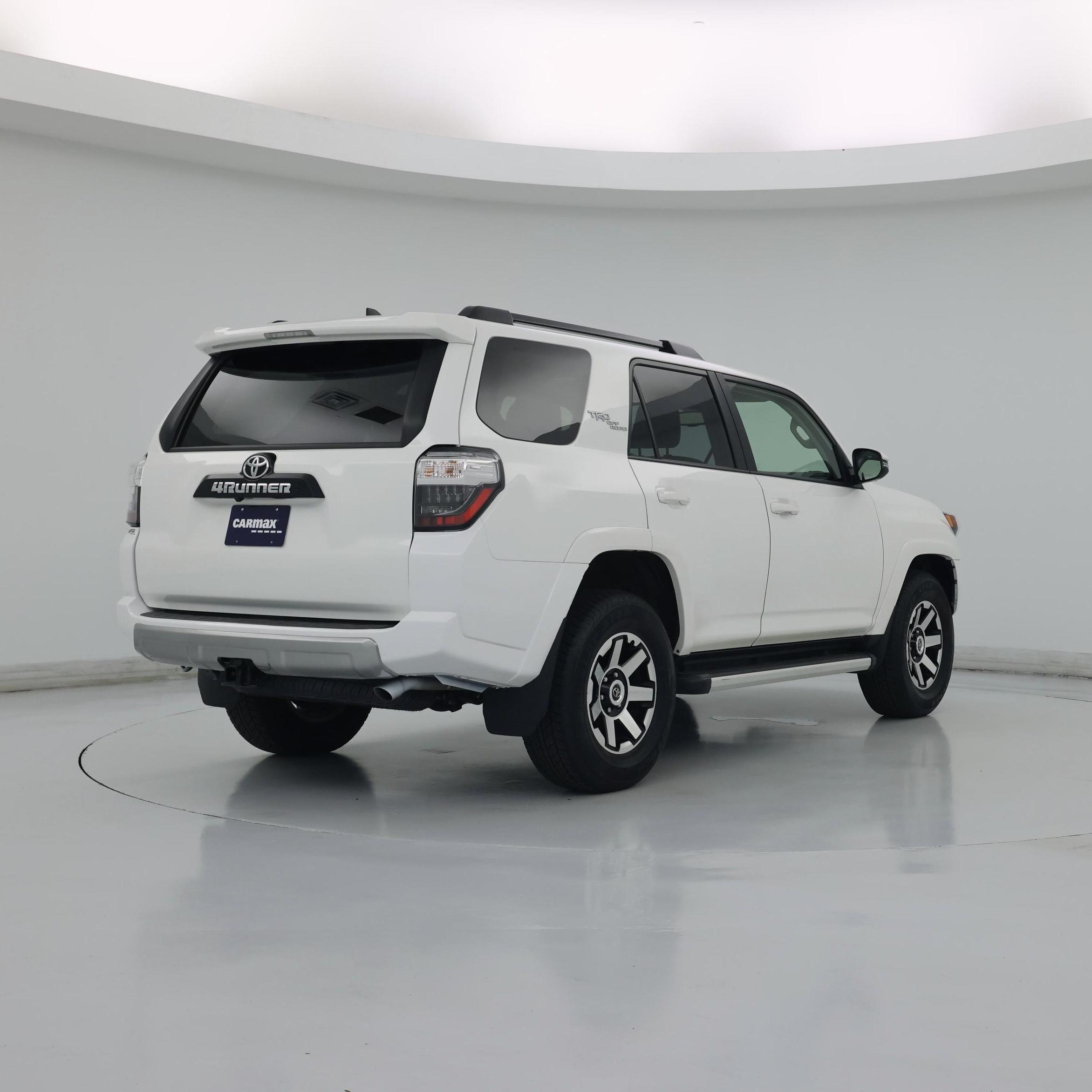 Thumbnail: 2023 Toyota 4Runner - 8