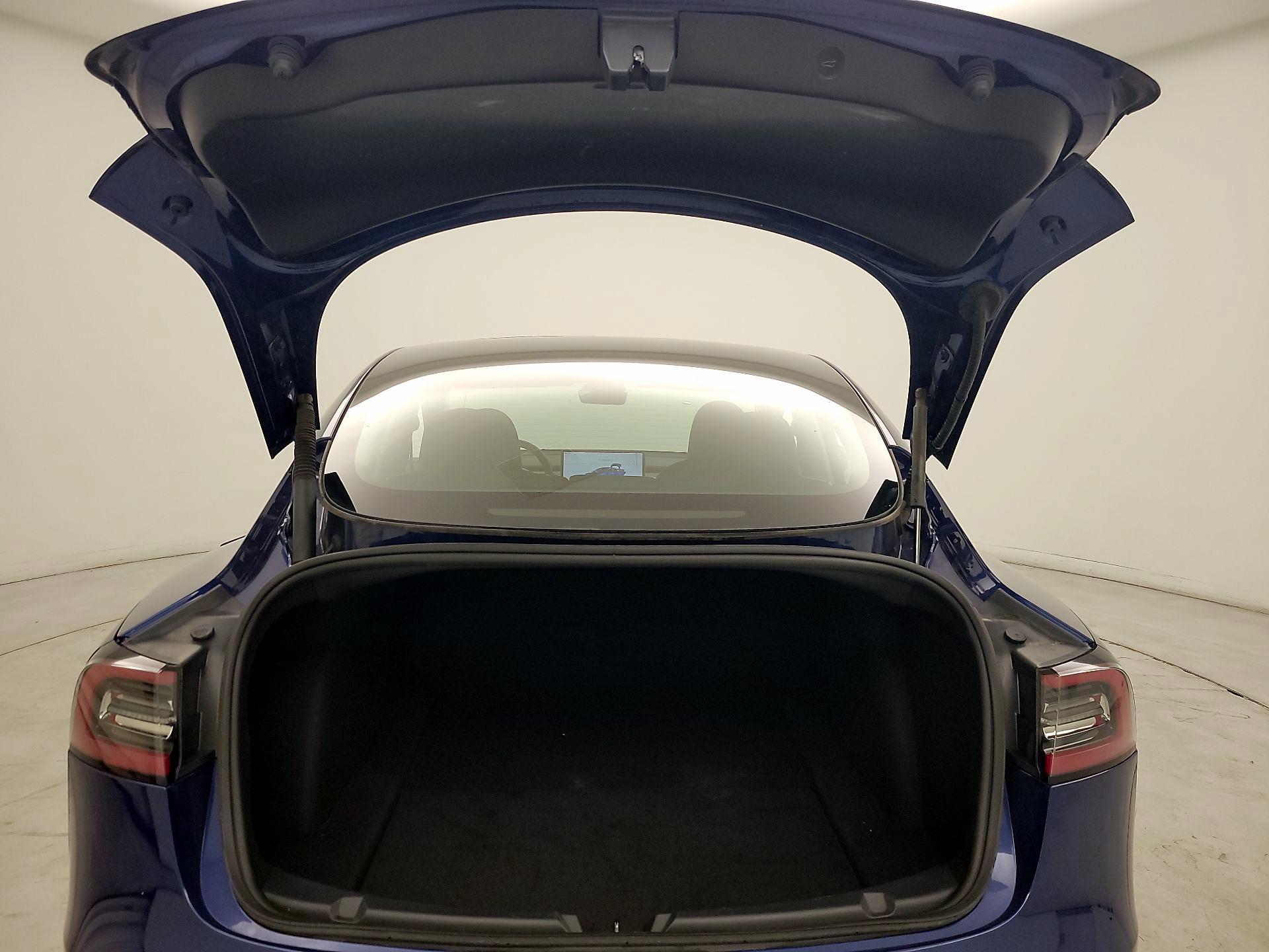 Thumbnail: 2023 Tesla Model 3 - 19