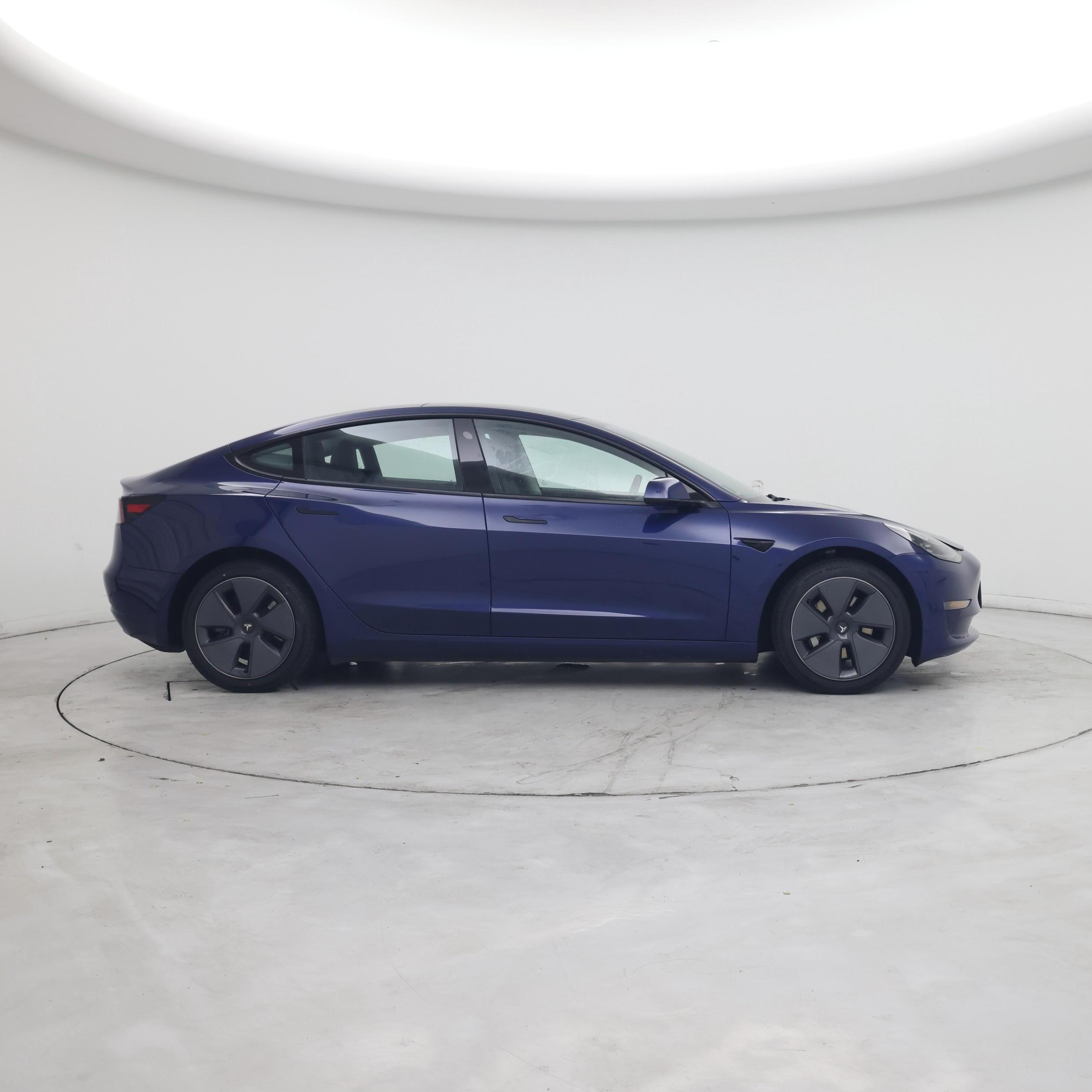 Thumbnail: 2023 Tesla Model 3 - 7