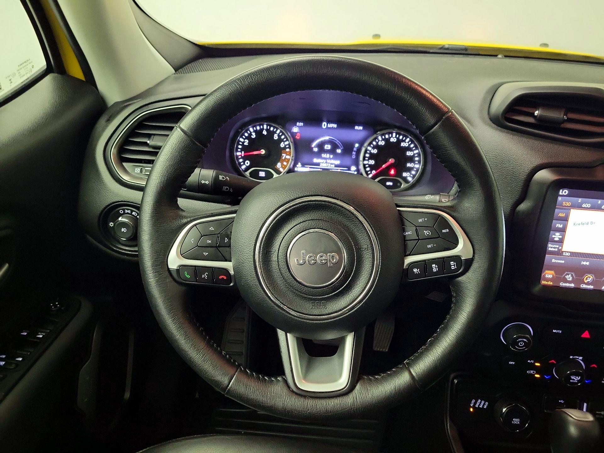 Thumbnail: 2023 Jeep Renegade - 10