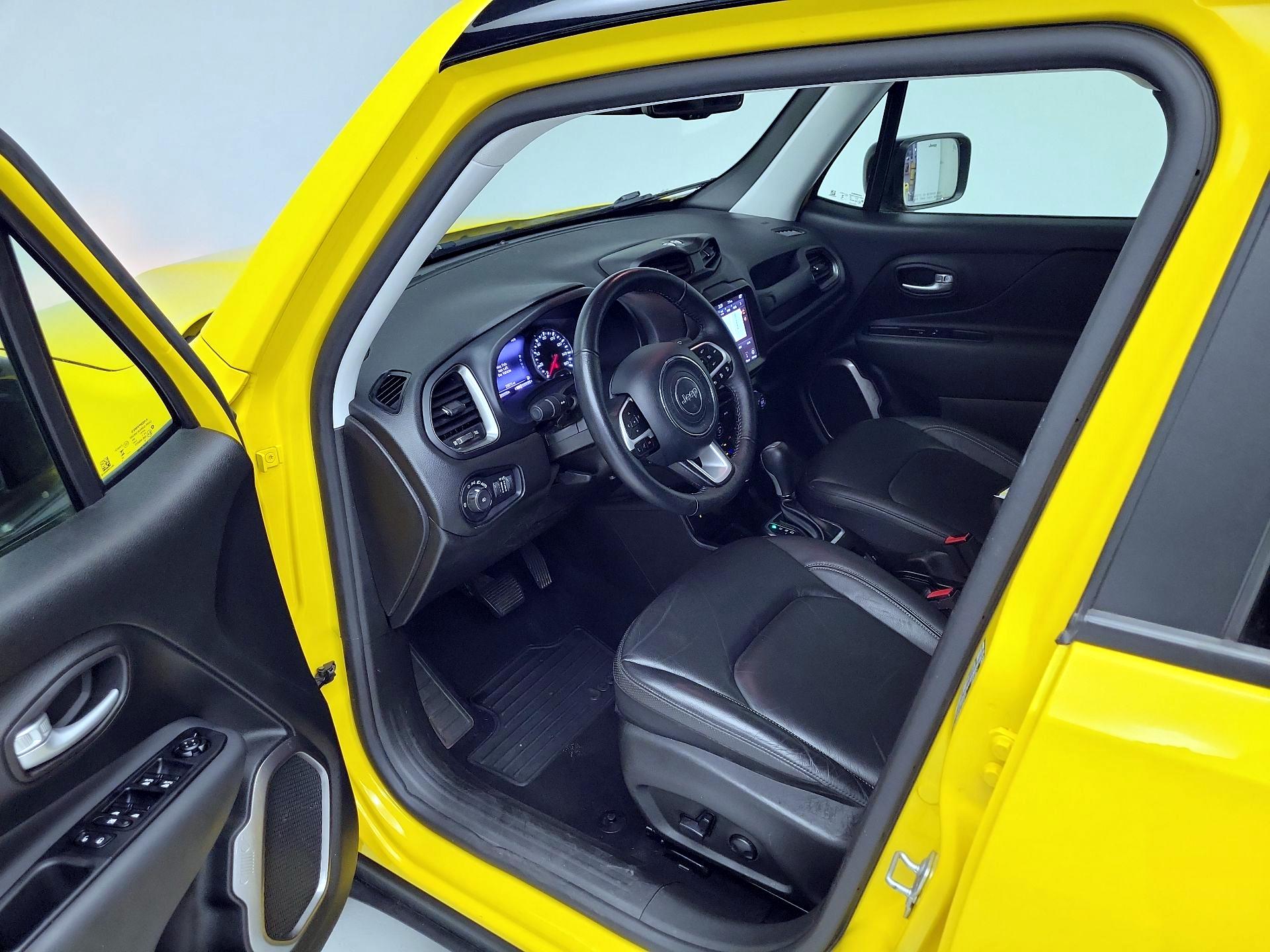 Thumbnail: 2023 Jeep Renegade - 11