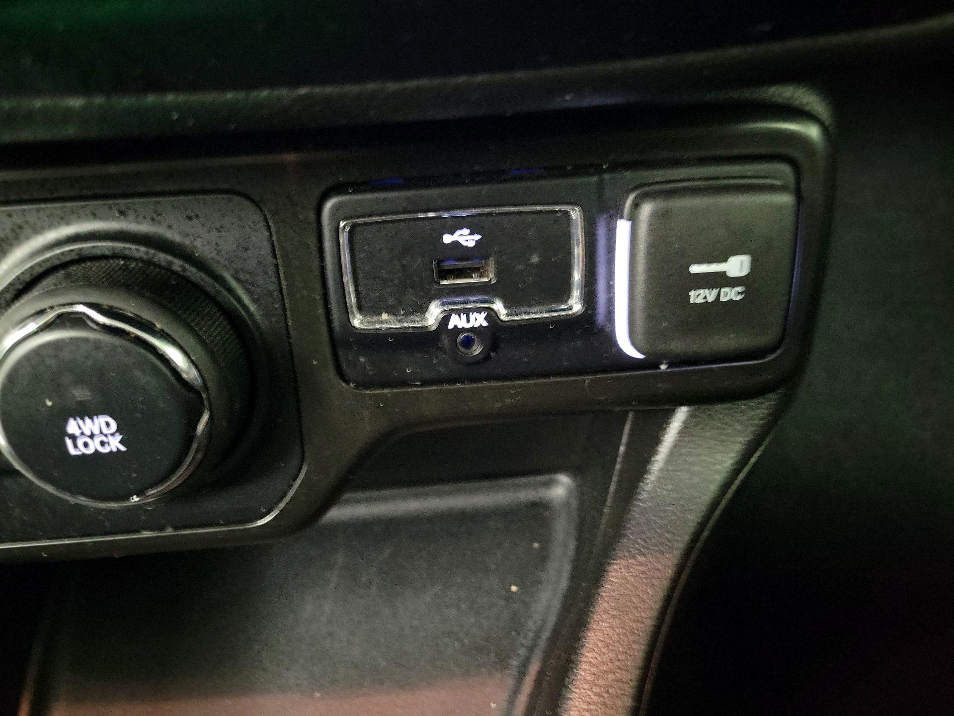 Thumbnail: 2023 Jeep Renegade - 19