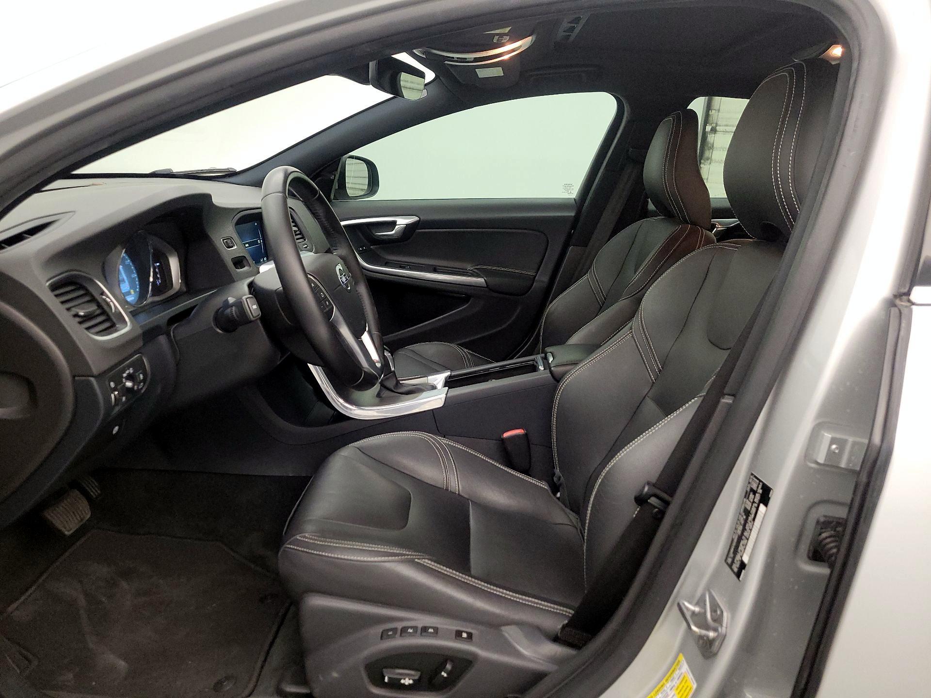 Thumbnail: 2016 Volvo S60 - 11