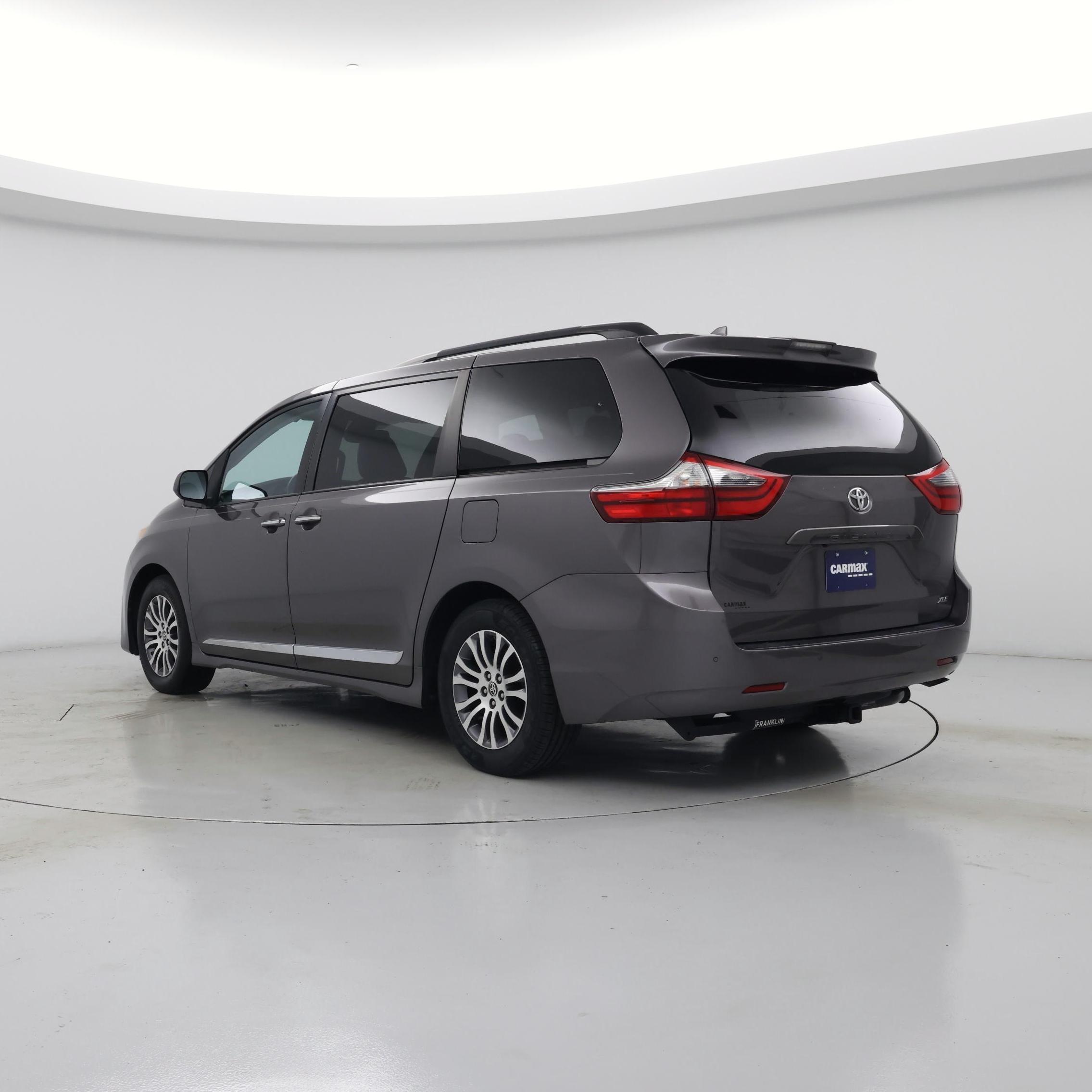 Thumbnail: 2020 Toyota Sienna - 2