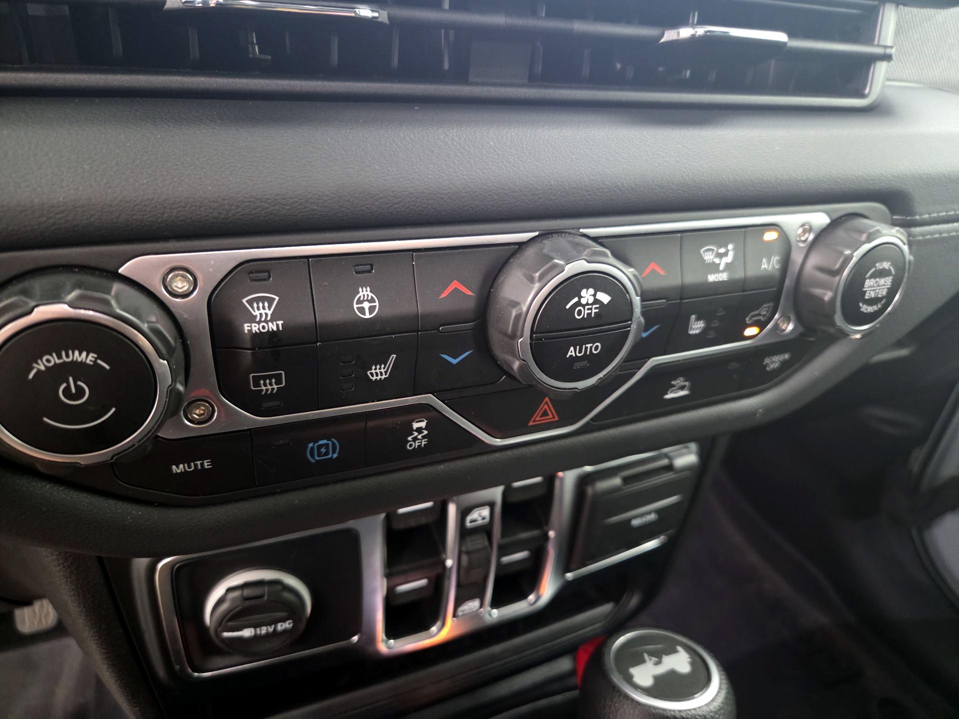 Thumbnail: 2024 Jeep Wrangler - 16