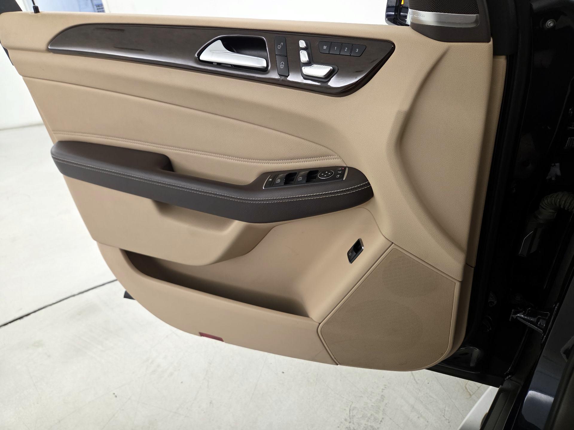 Thumbnail: 2019 Mercedes-Benz GLE - 12