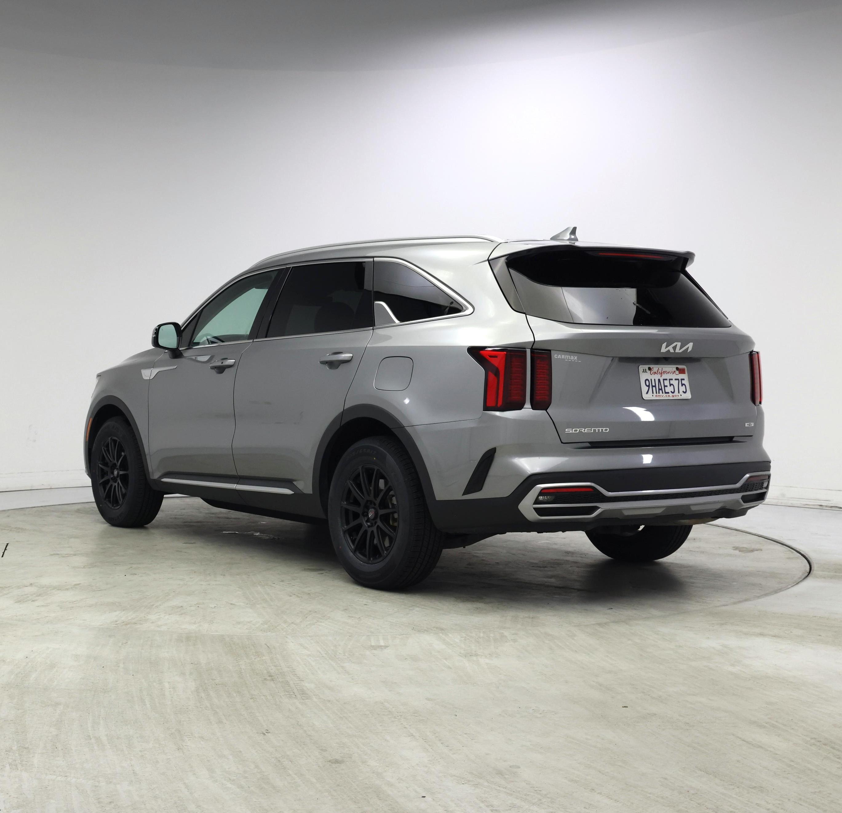 Thumbnail: 2023 Kia Sorento - 2