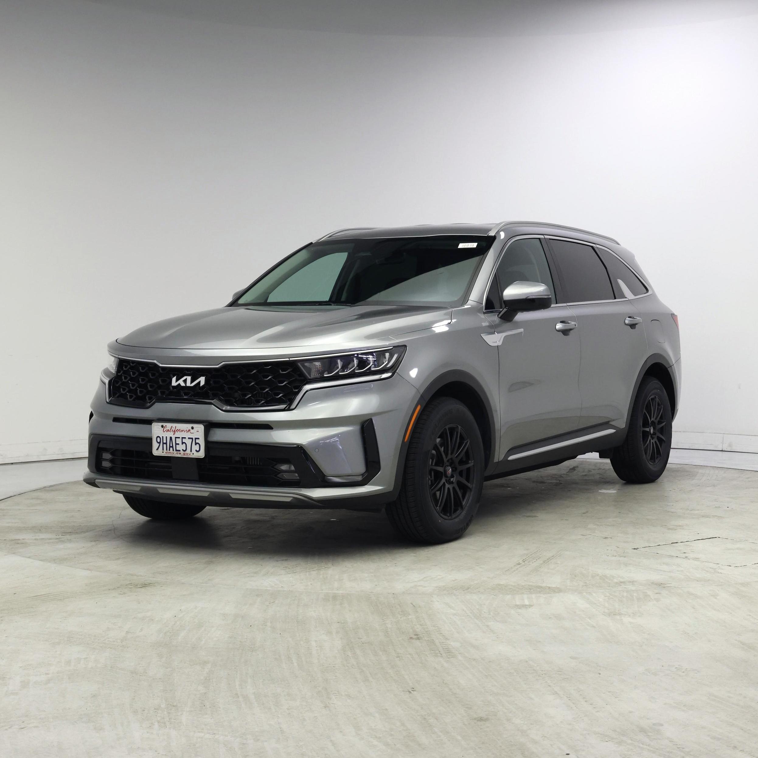 Thumbnail: 2023 Kia Sorento - 4