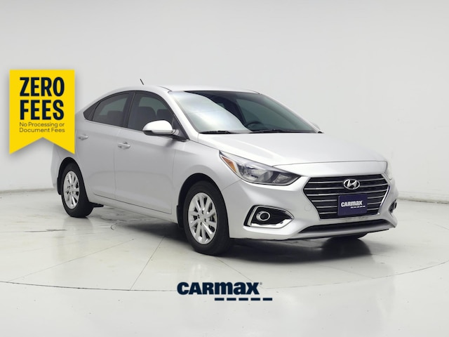 Silver 2022 Hyundai Accent Sedan Front-Wheel Drive Automatic