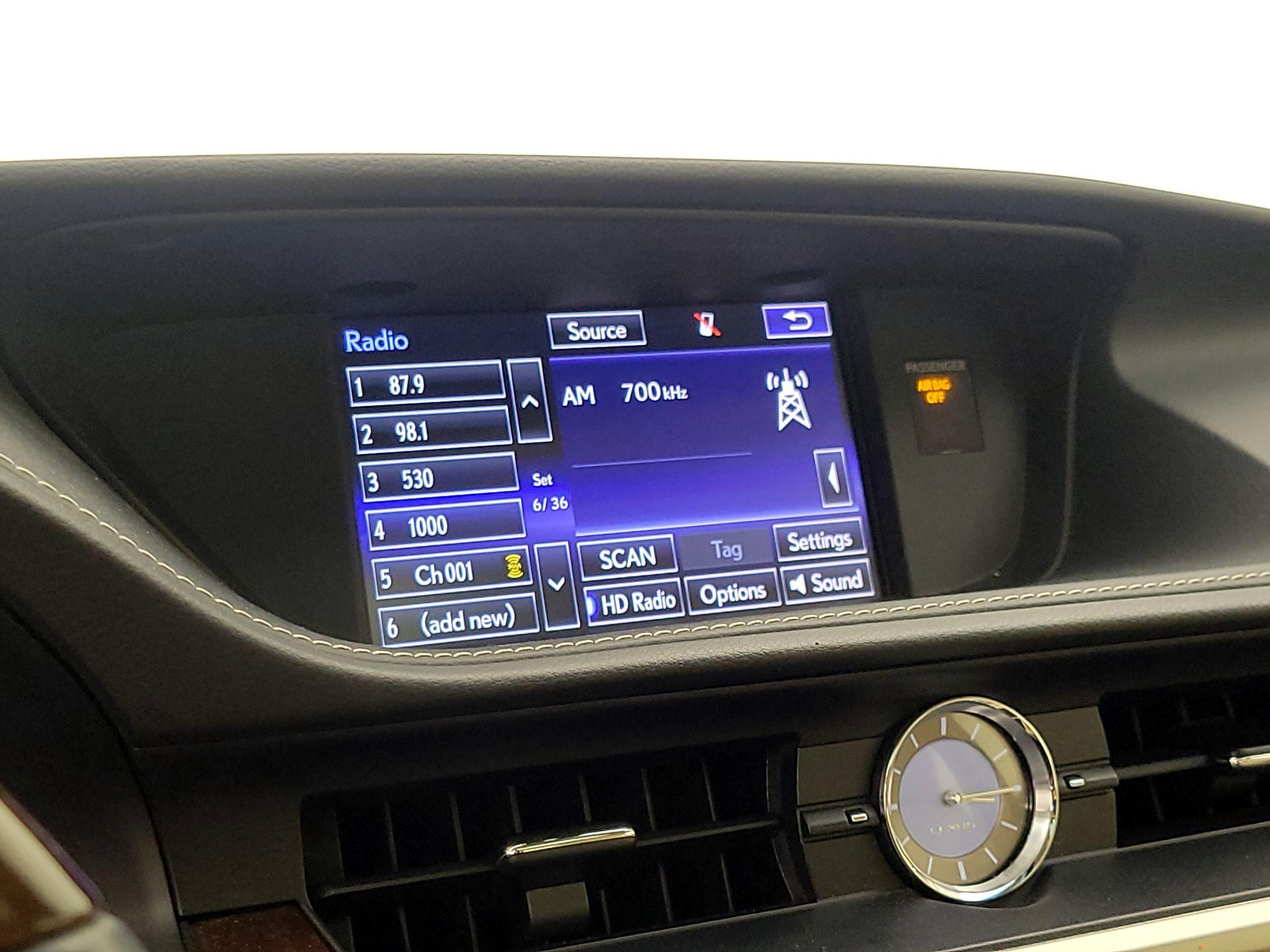Thumbnail: 2015 Lexus ES - 15