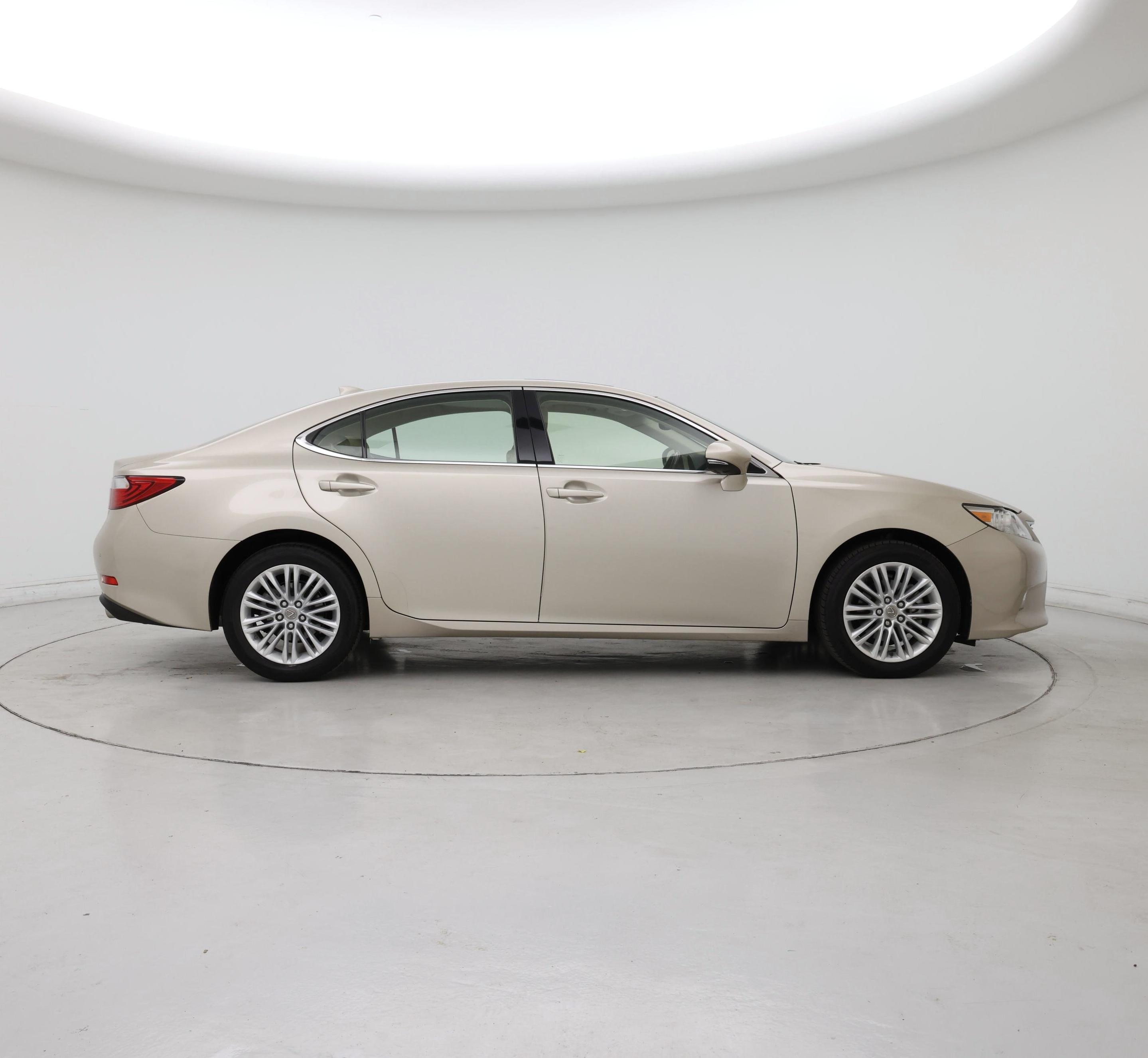 Thumbnail: 2015 Lexus ES - 7