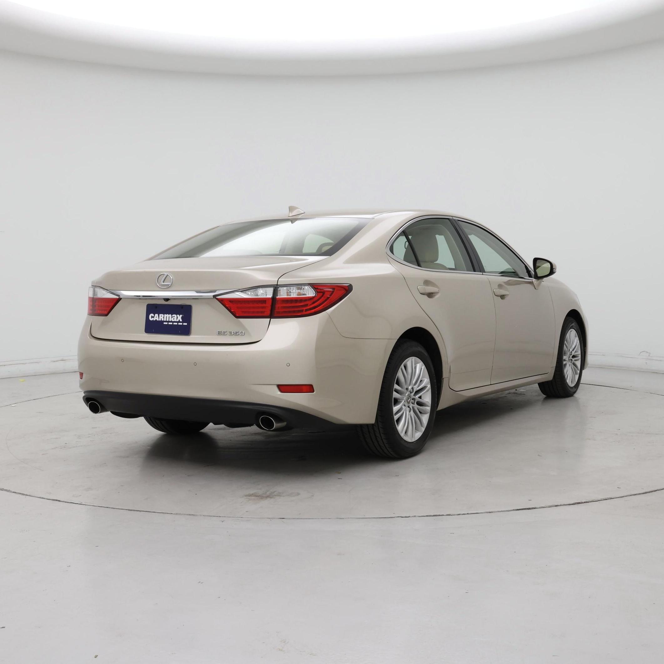 Thumbnail: 2015 Lexus ES - 8