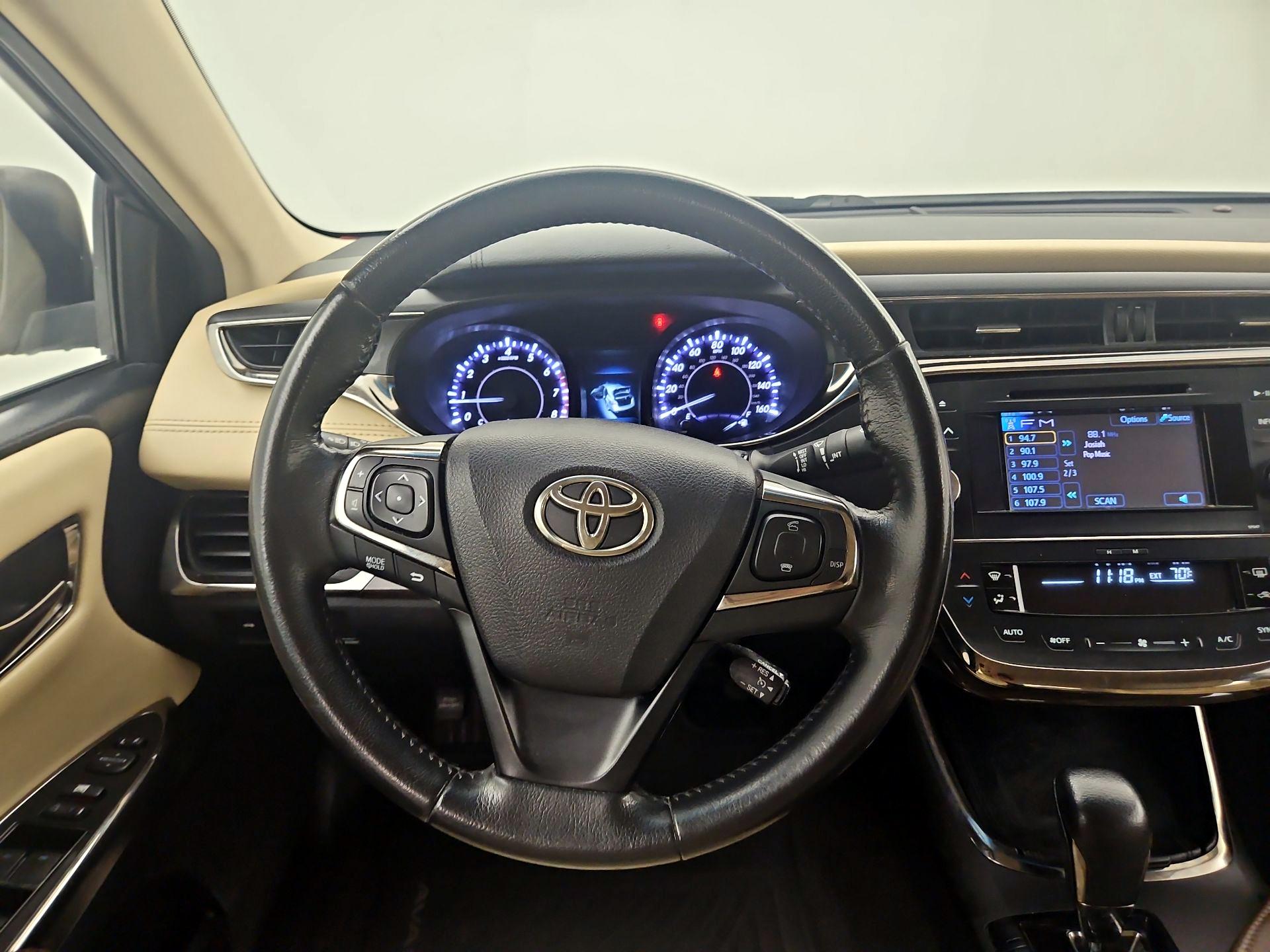 Thumbnail: 2014 Toyota Avalon - 10
