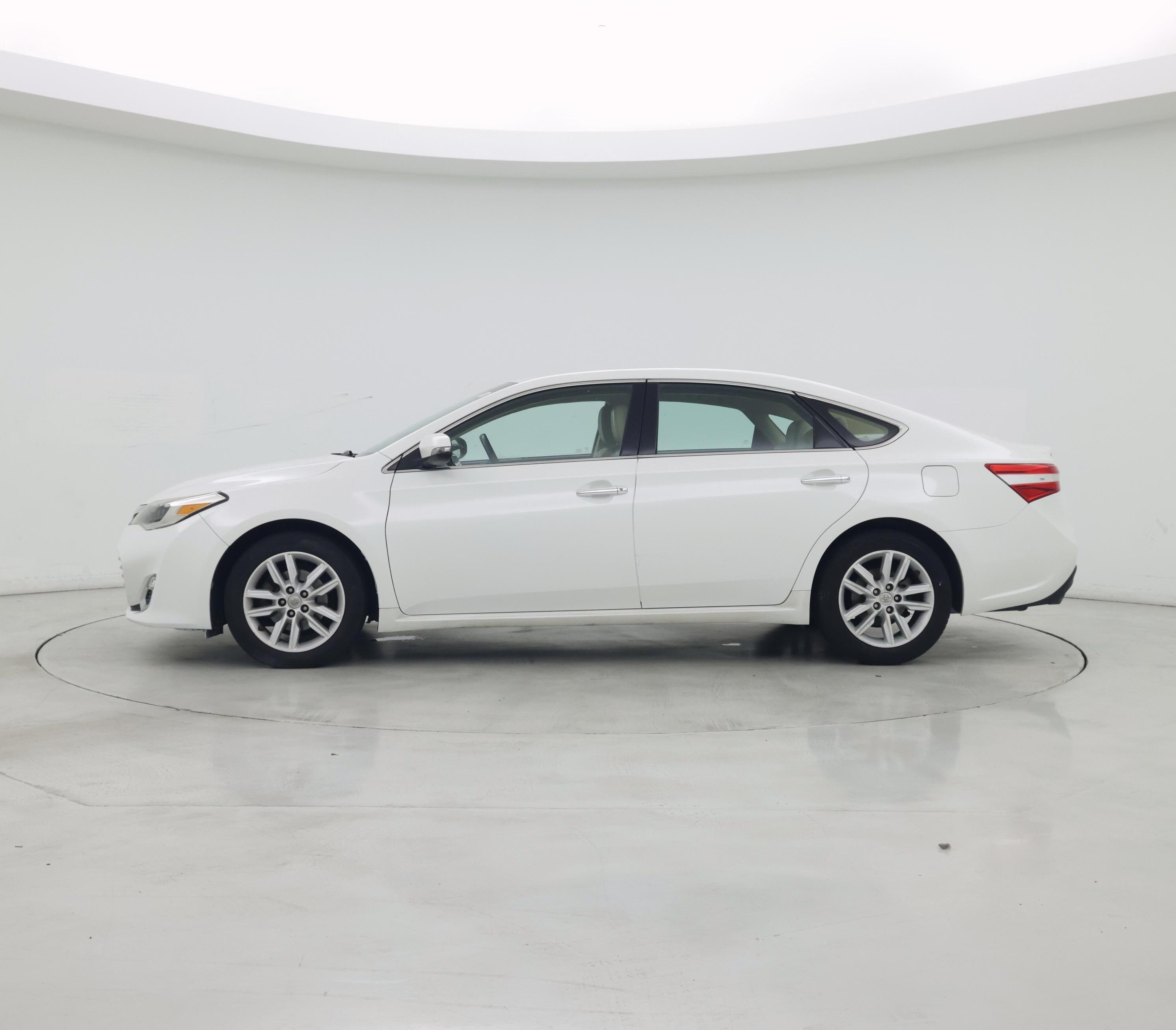Thumbnail: 2014 Toyota Avalon - 3