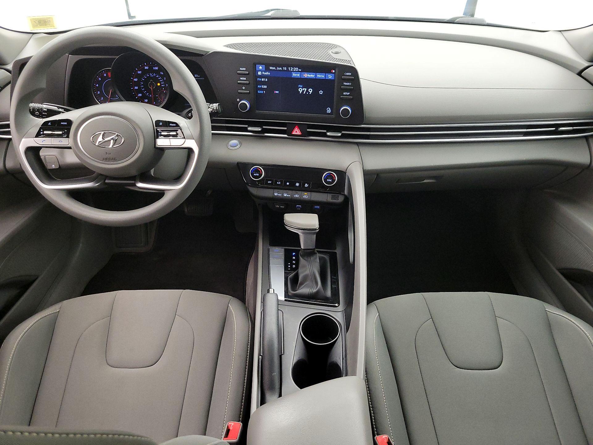 Thumbnail: 2022 Hyundai Elantra - 9