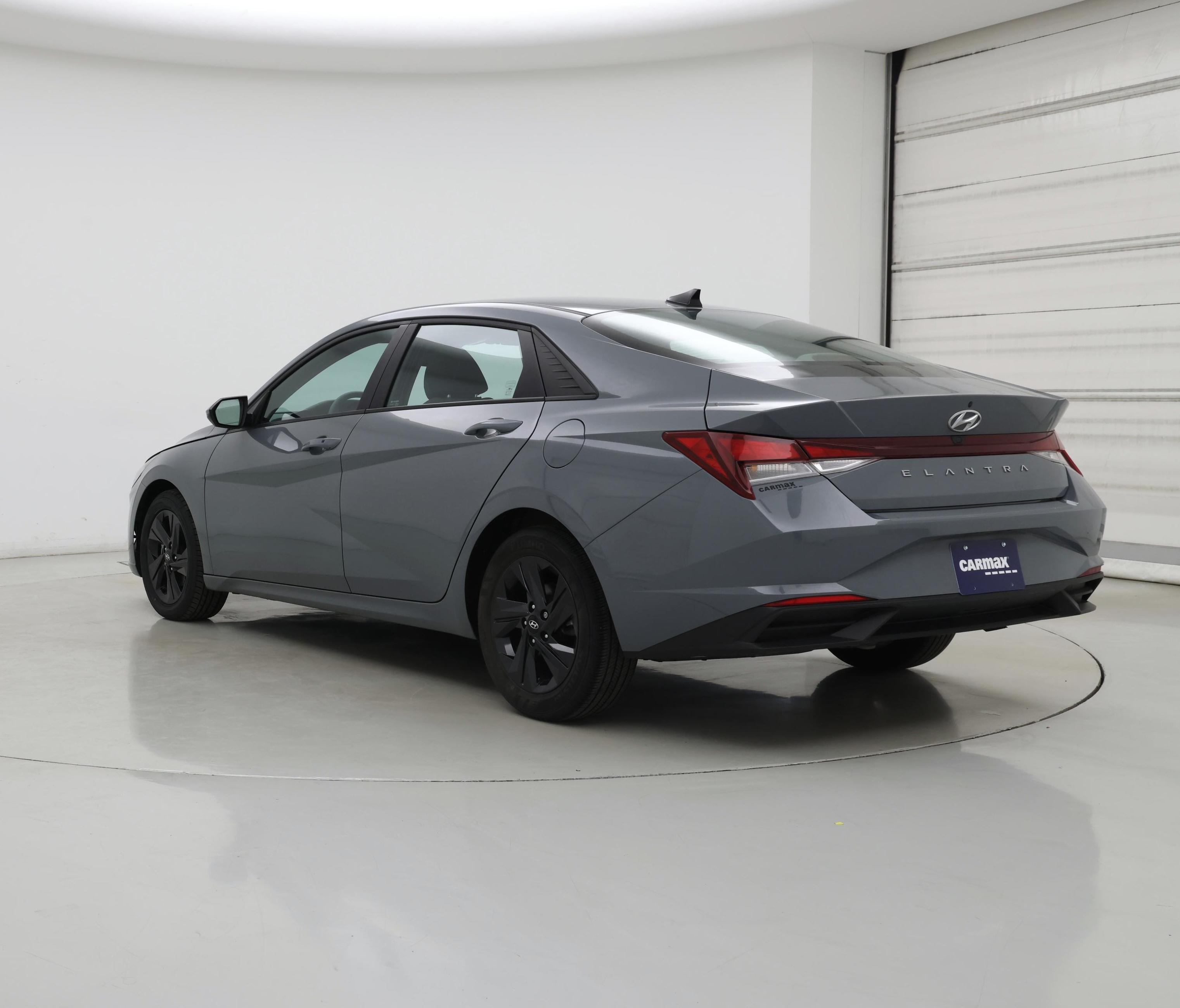 Thumbnail: 2022 Hyundai Elantra - 2