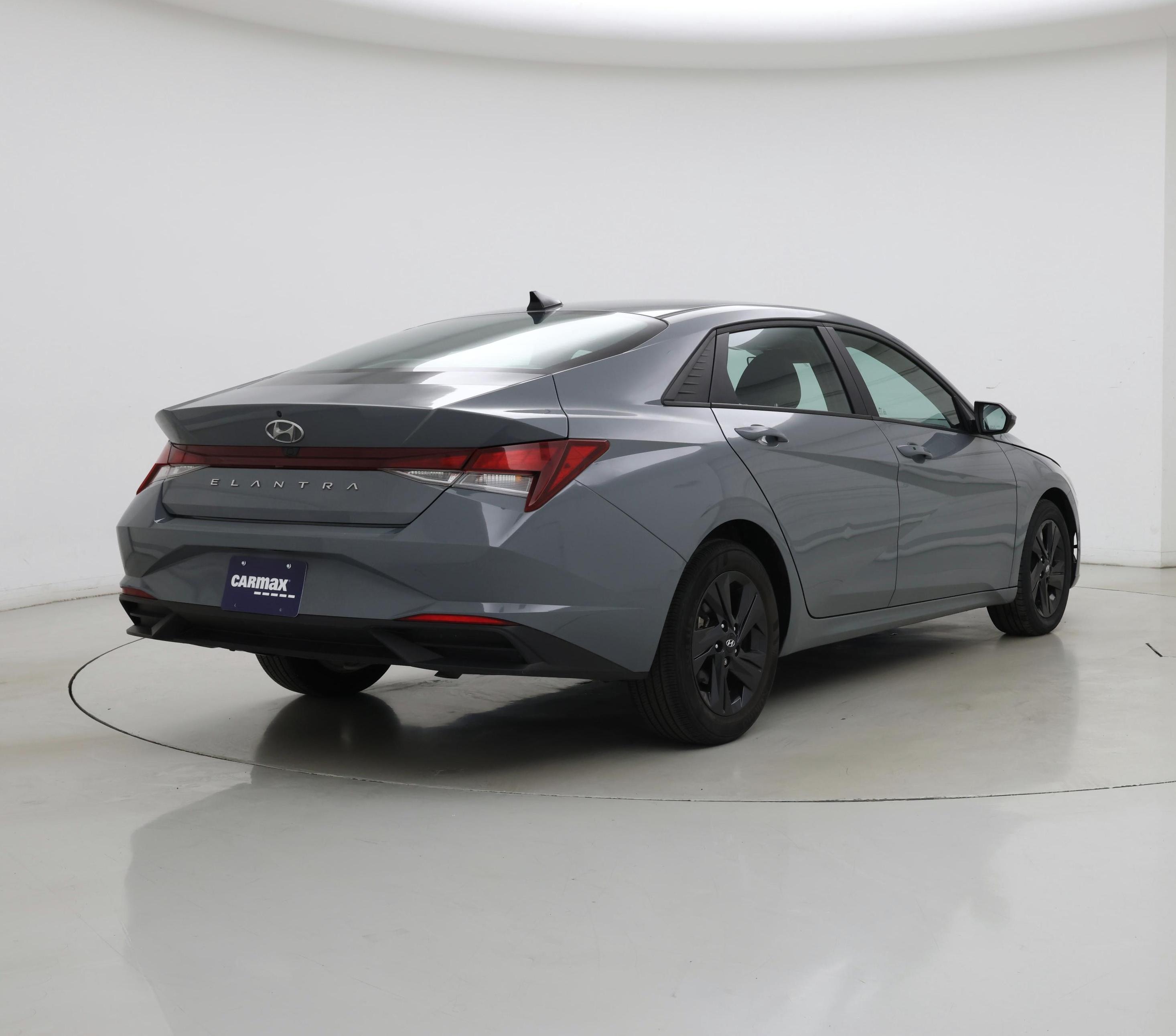 Thumbnail: 2022 Hyundai Elantra - 8