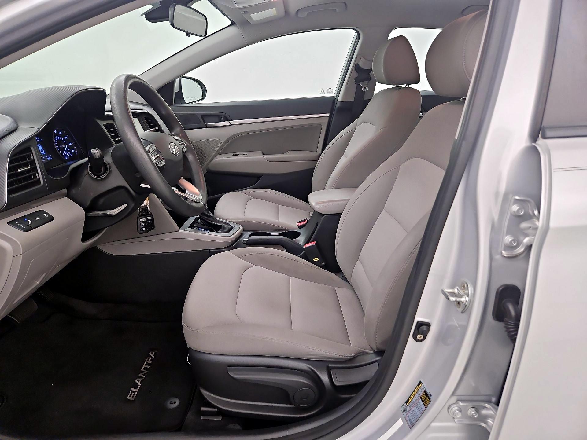 Thumbnail: 2019 Hyundai Elantra - 9