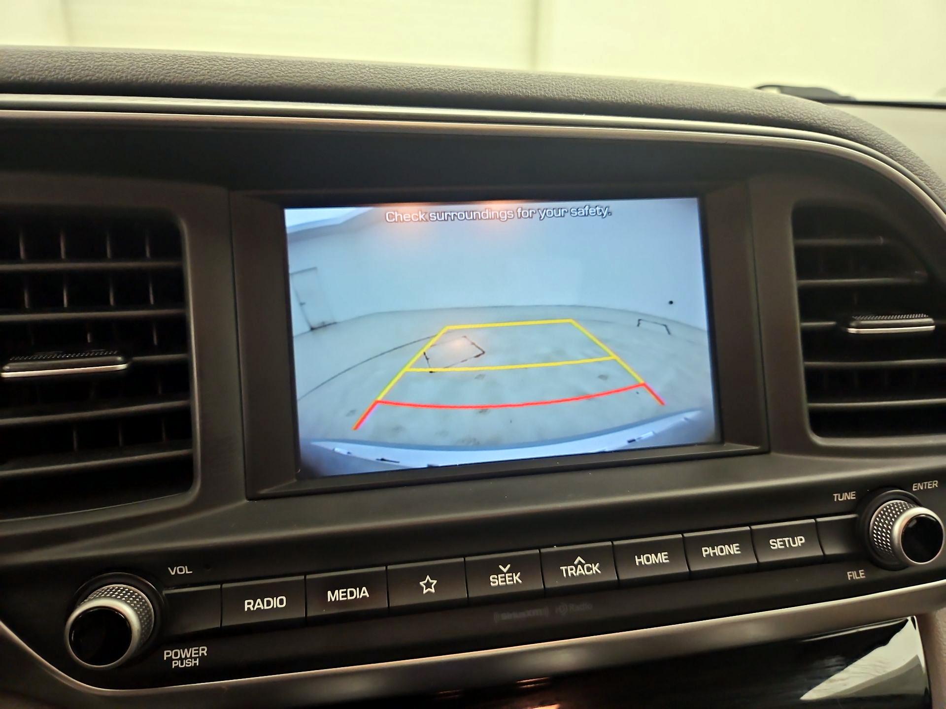 Thumbnail: 2019 Hyundai Elantra - 12