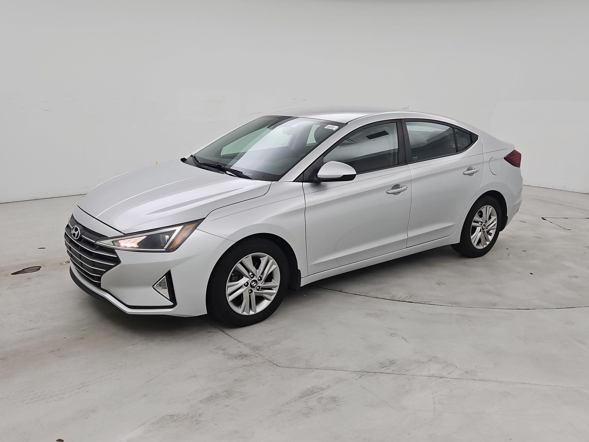 Thumbnail: 2019 Hyundai Elantra - 3
