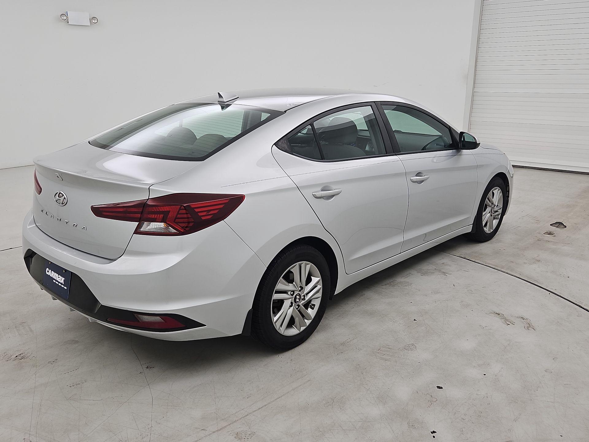 Thumbnail: 2019 Hyundai Elantra - 5