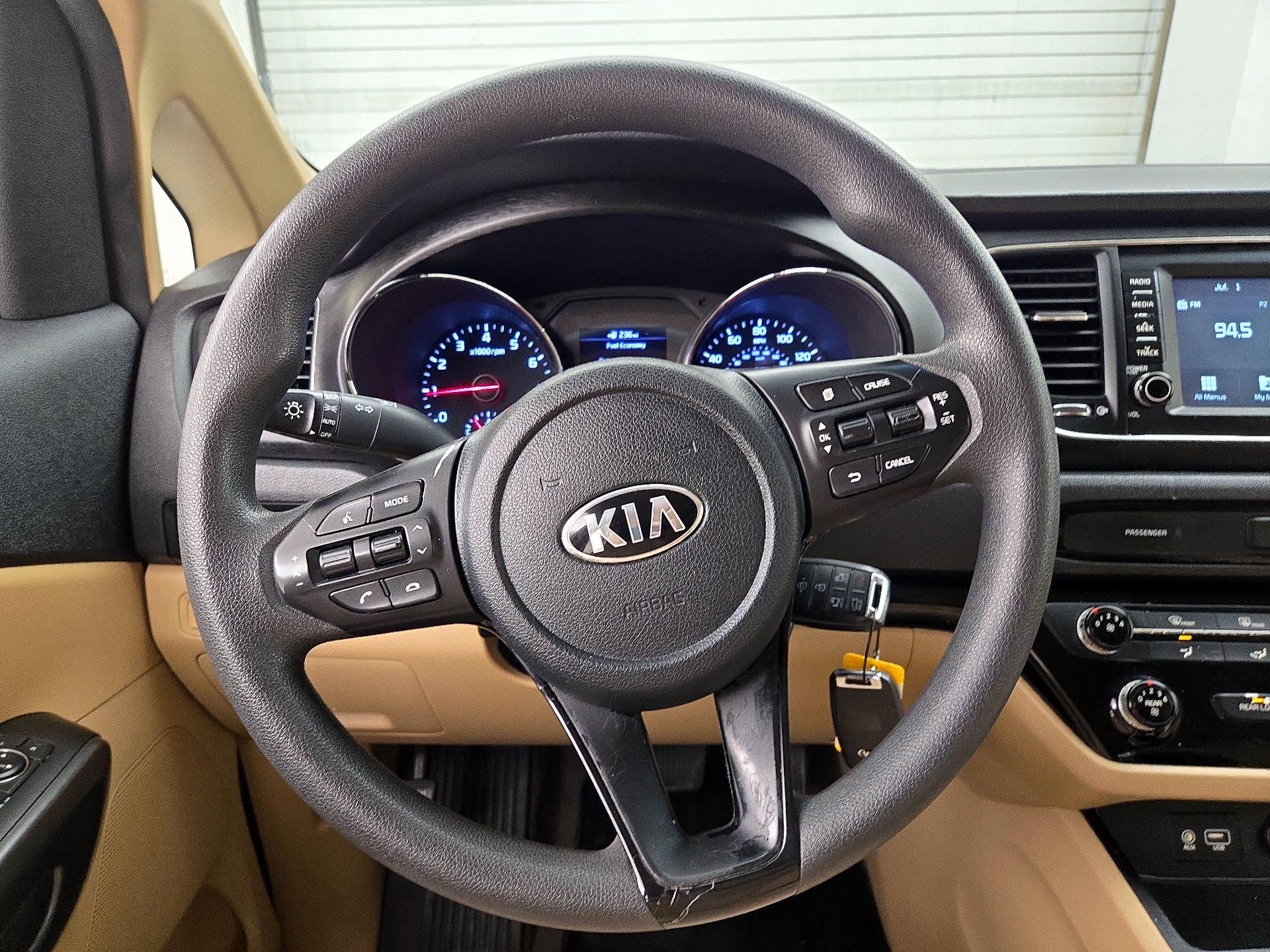 Thumbnail: 2020 Kia Sedona - 10